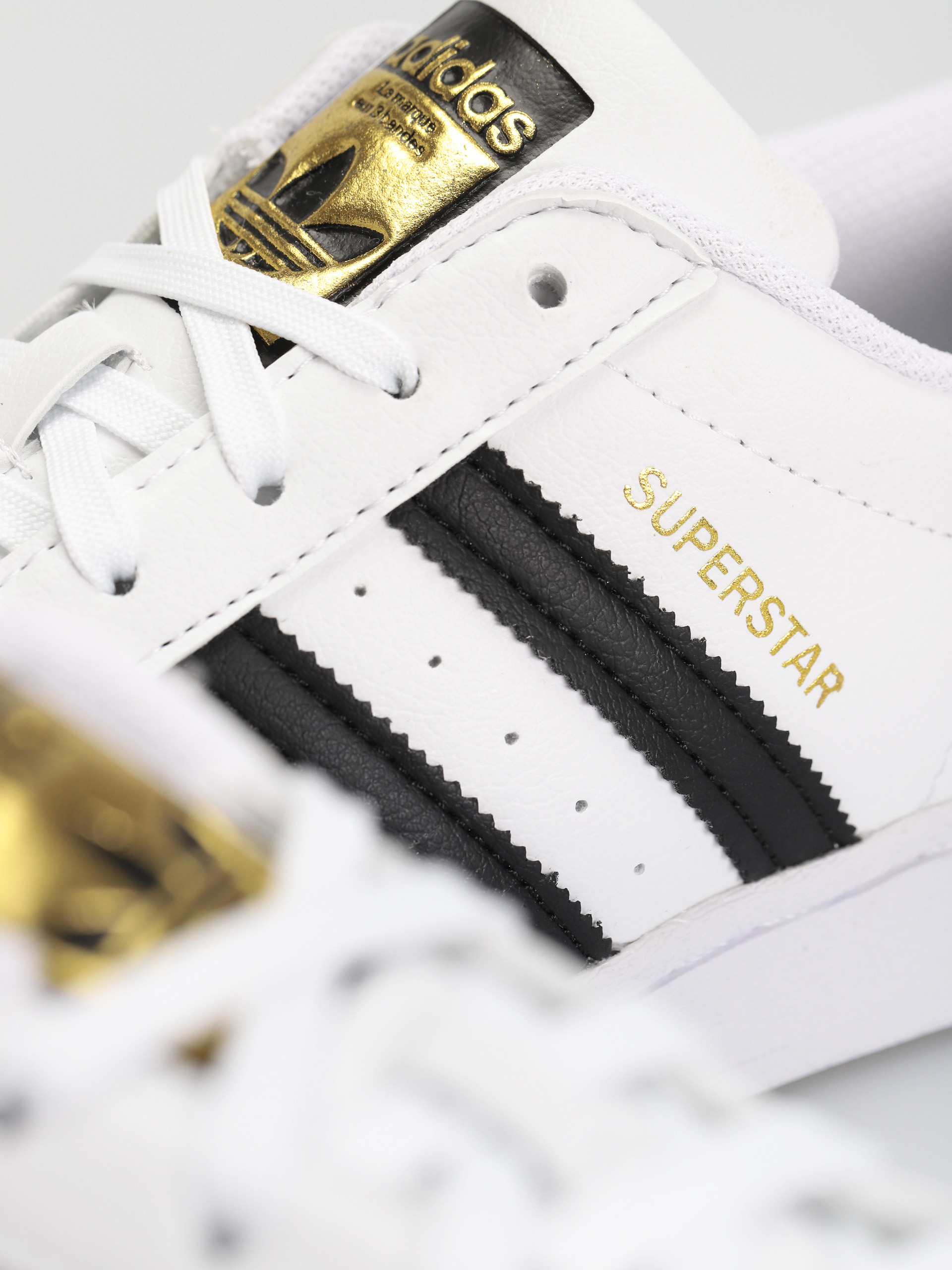 Buty adidas Originals Superstar Vegan (ftwwht/cblack/green)
