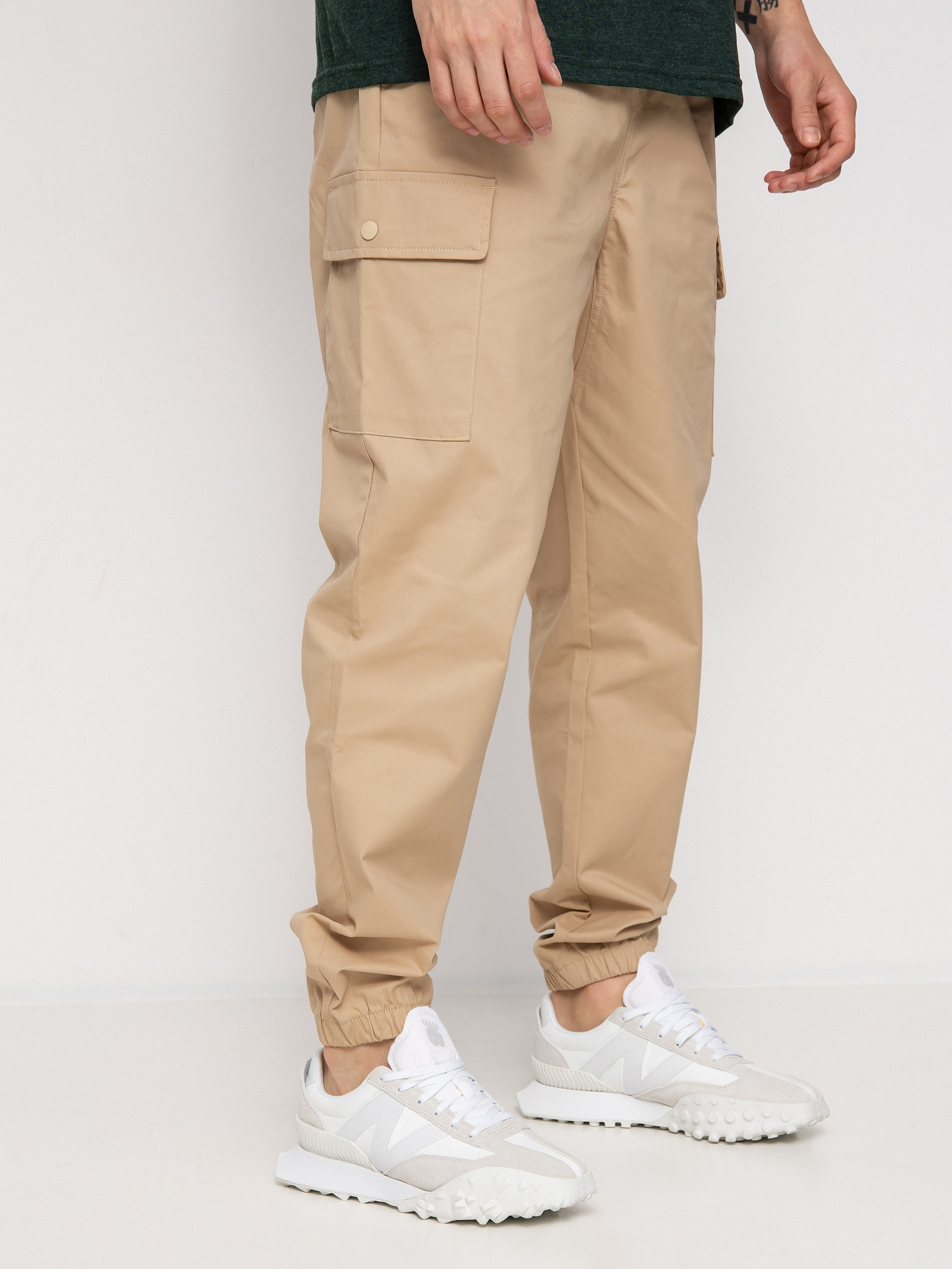 Spodnie New Balance Athletics Woven Cargo (incense)