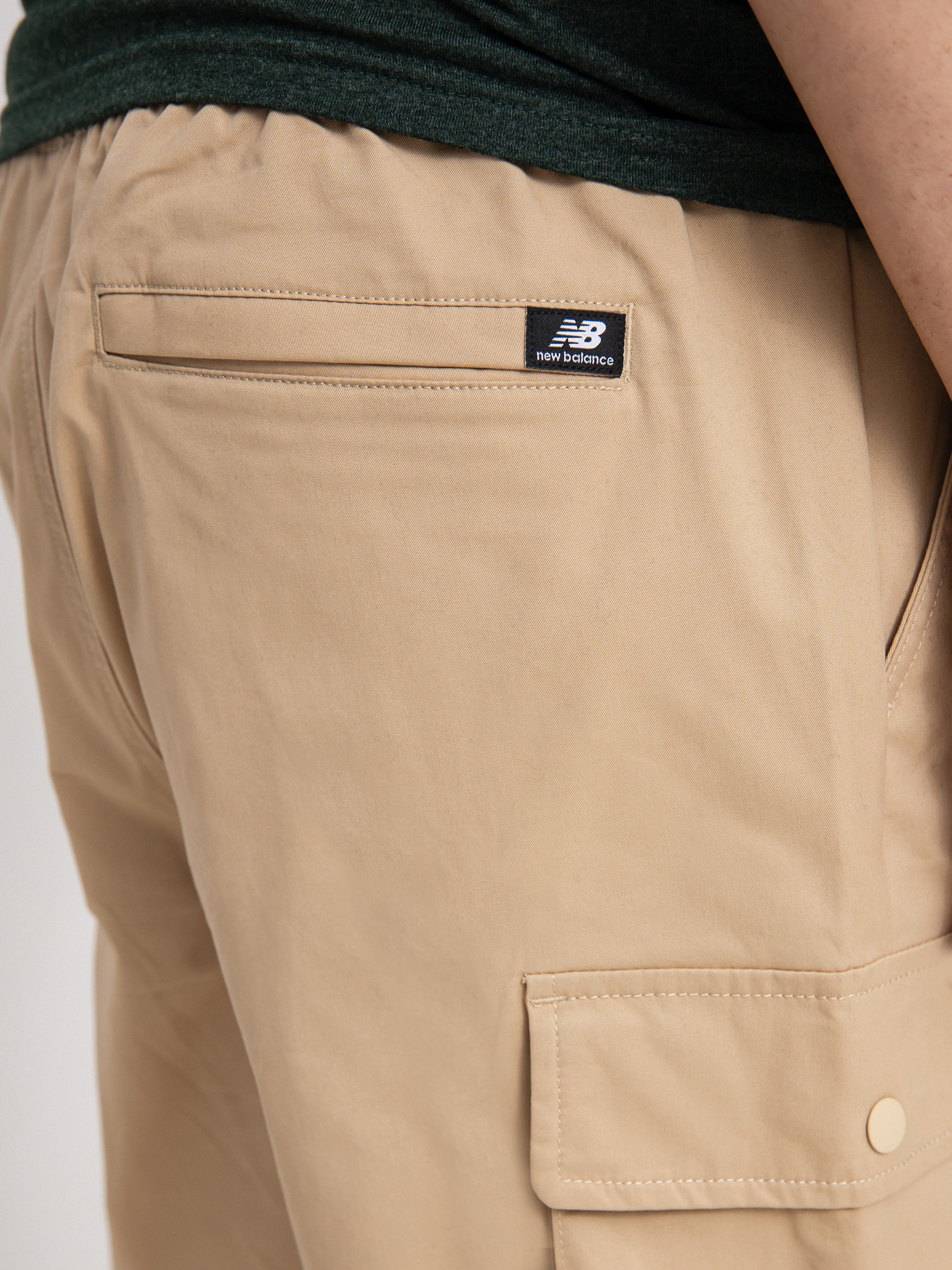 Spodnie New Balance Athletics Woven Cargo (incense)