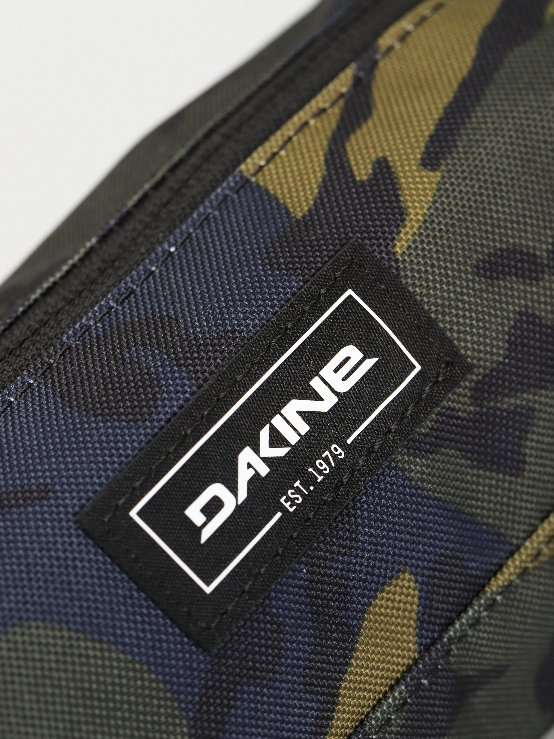 Piórnik Dakine Accessory Case (cascade camo)
