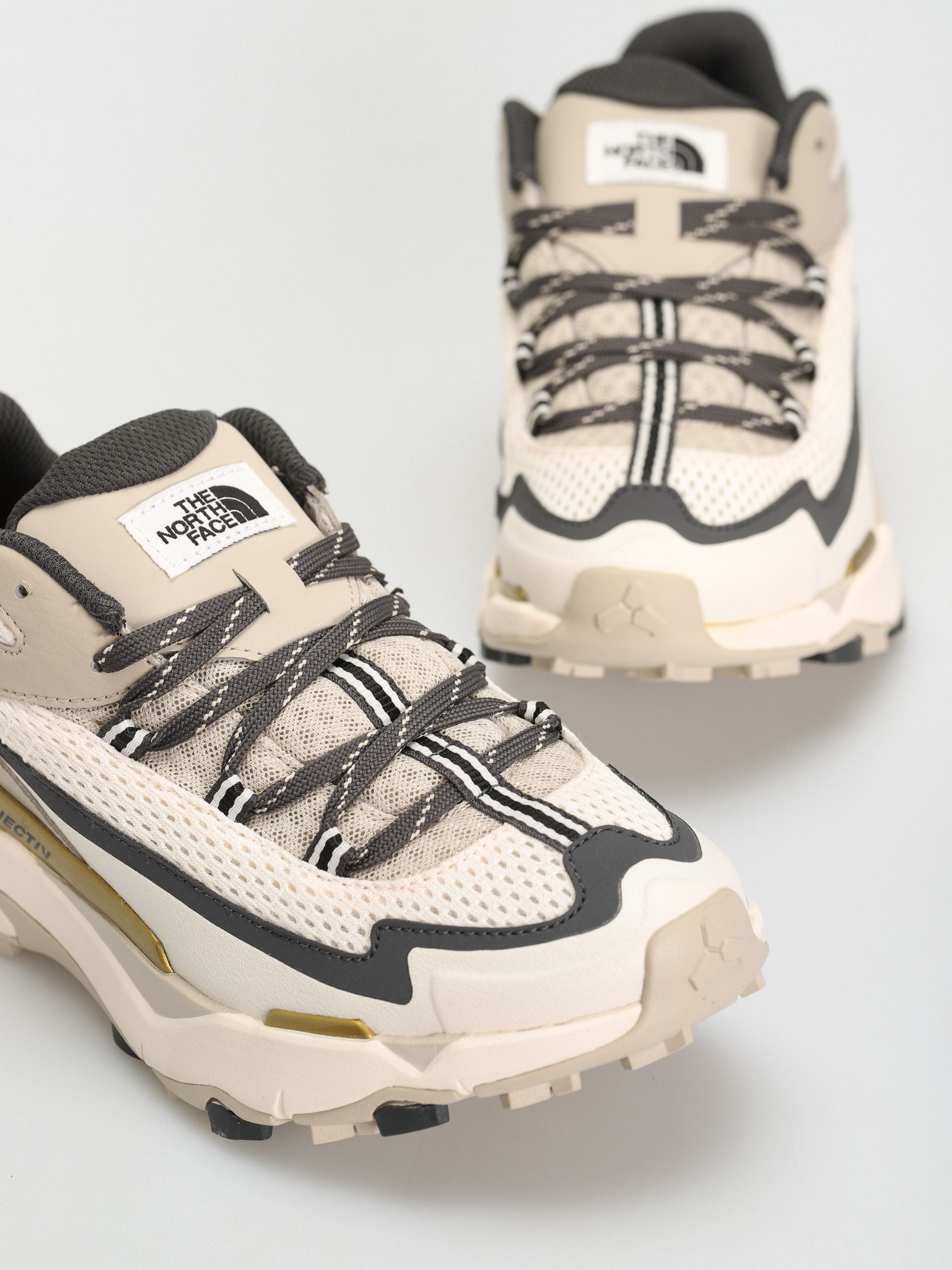 Buty The North Face Vectiv Taraval Wmn (gardenia white/sandstone)