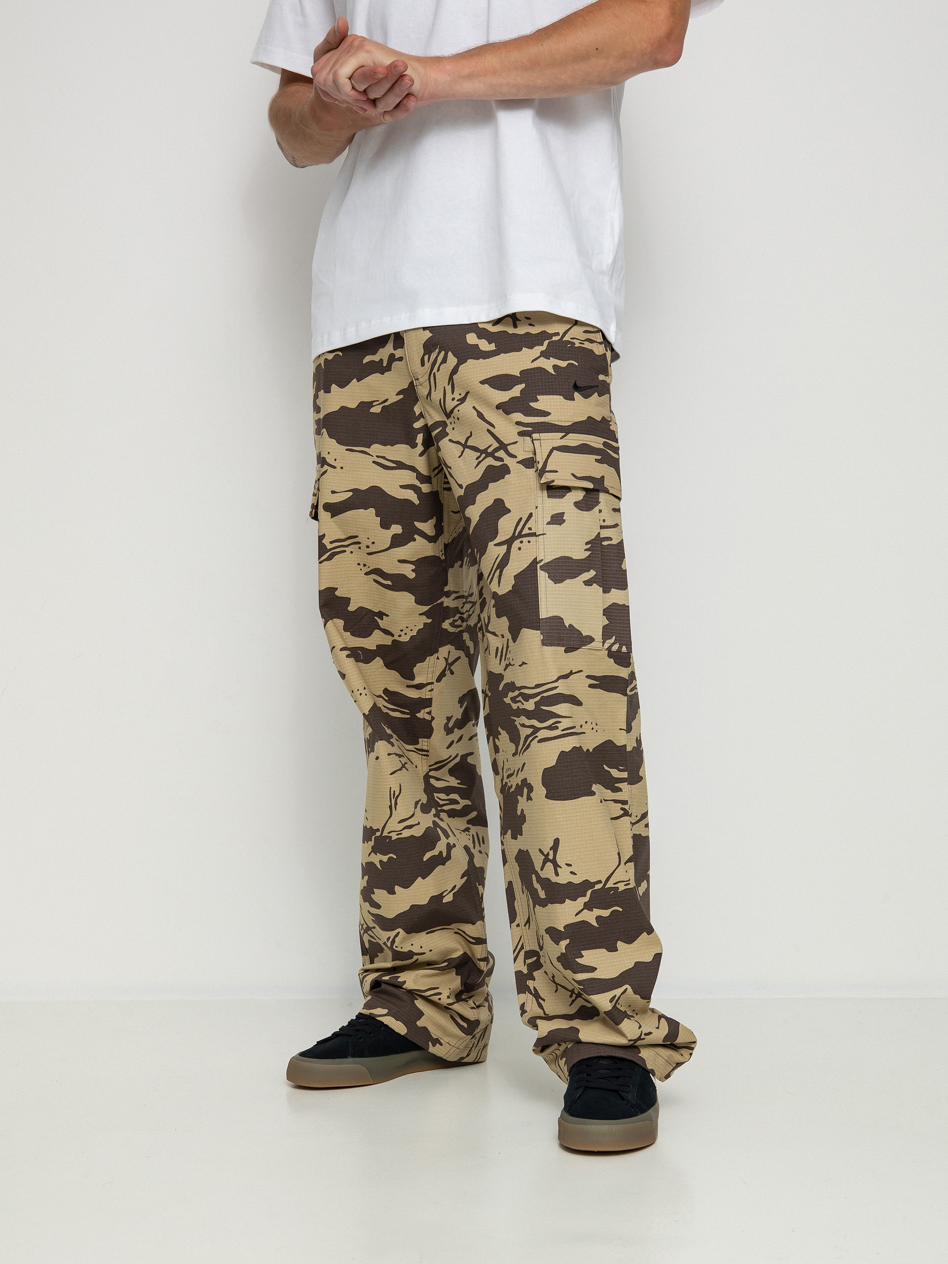 Spodnie Nike SB Kearny Cargo Brtcamo (limestone)