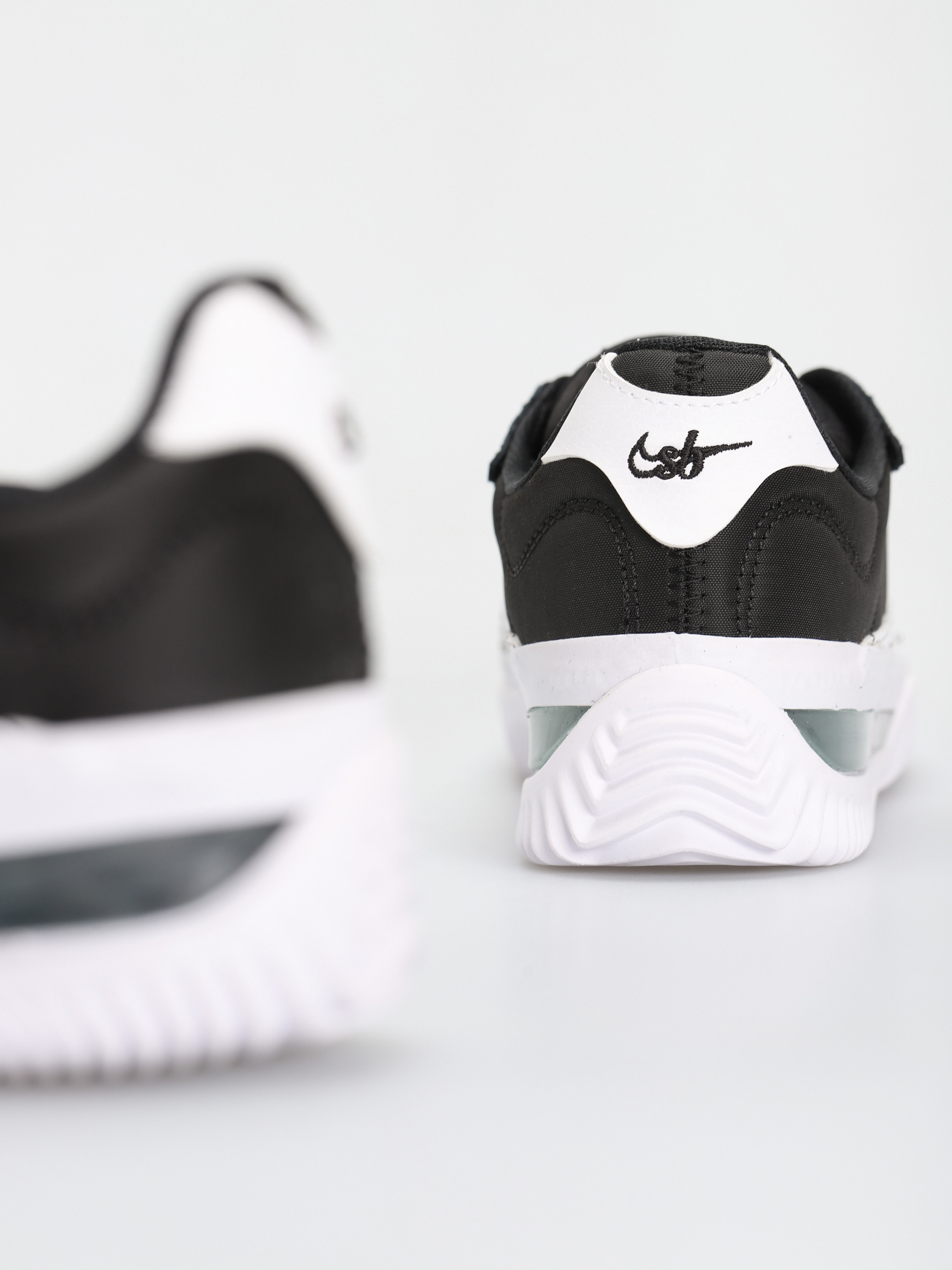 Buty Nike SB BRSB Eco (black/white black white)
