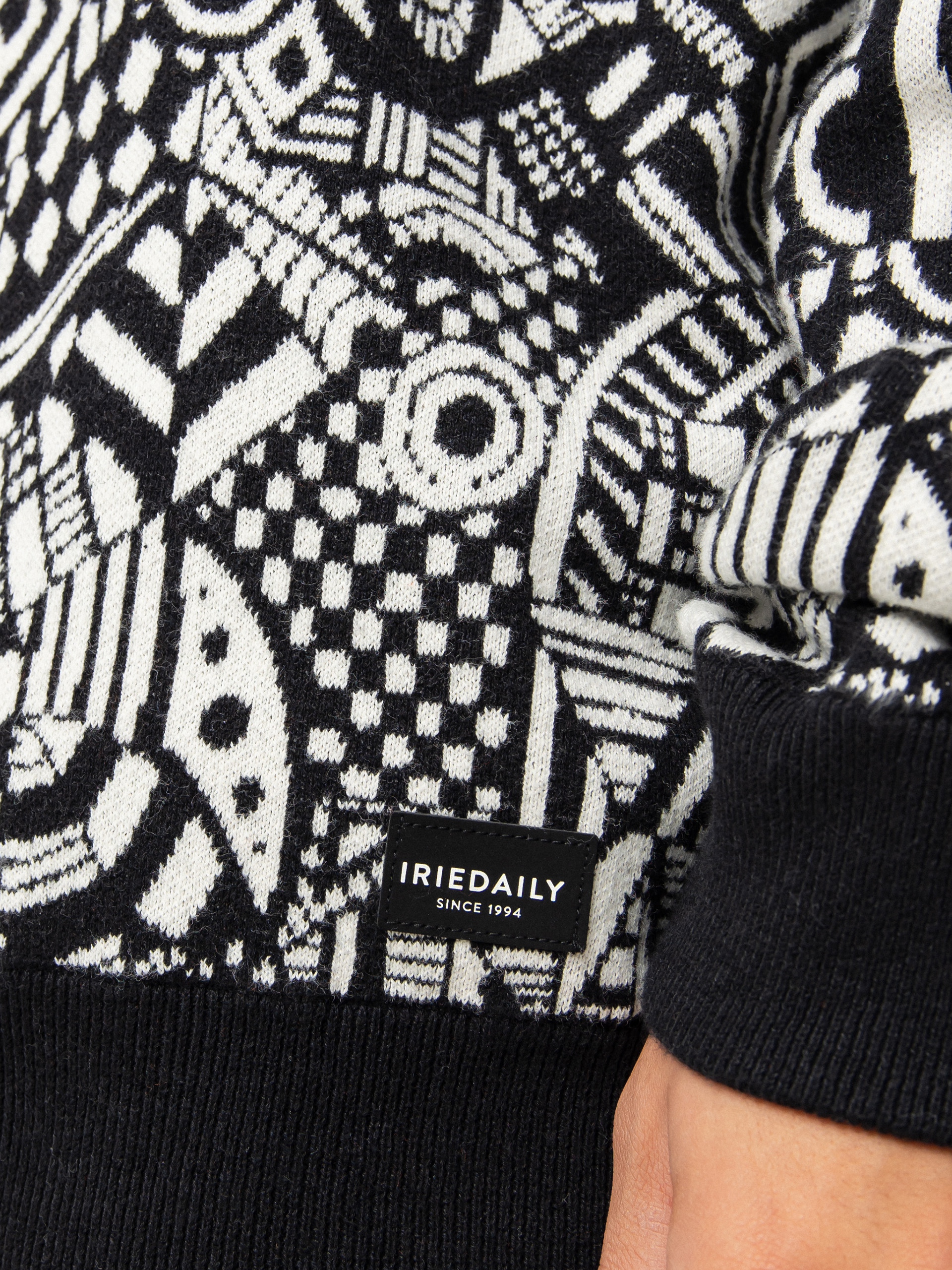Sweter Iriedaily Crazy Fresh (black white)