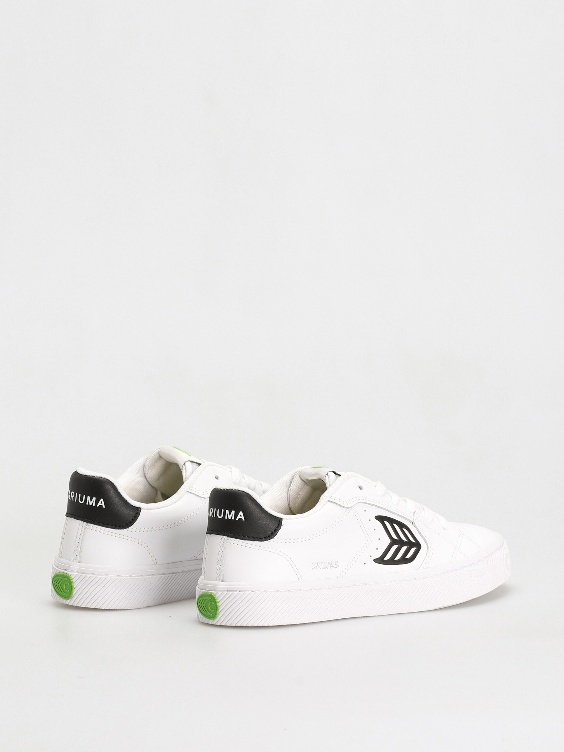 Buty Cariuma Salvas (white/black)