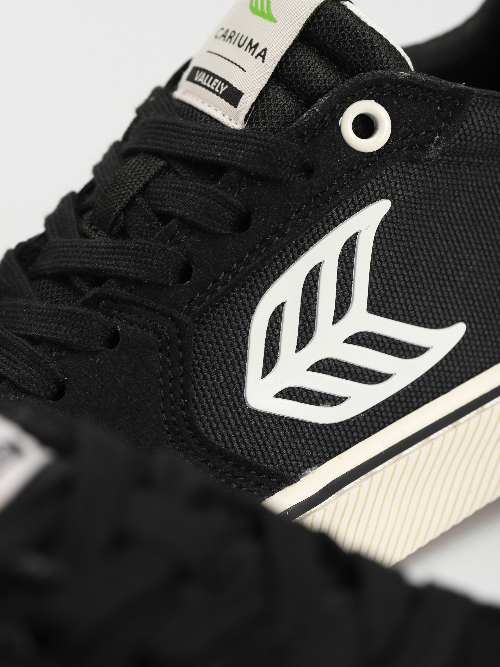 Buty Cariuma Vallely (black/ivory)