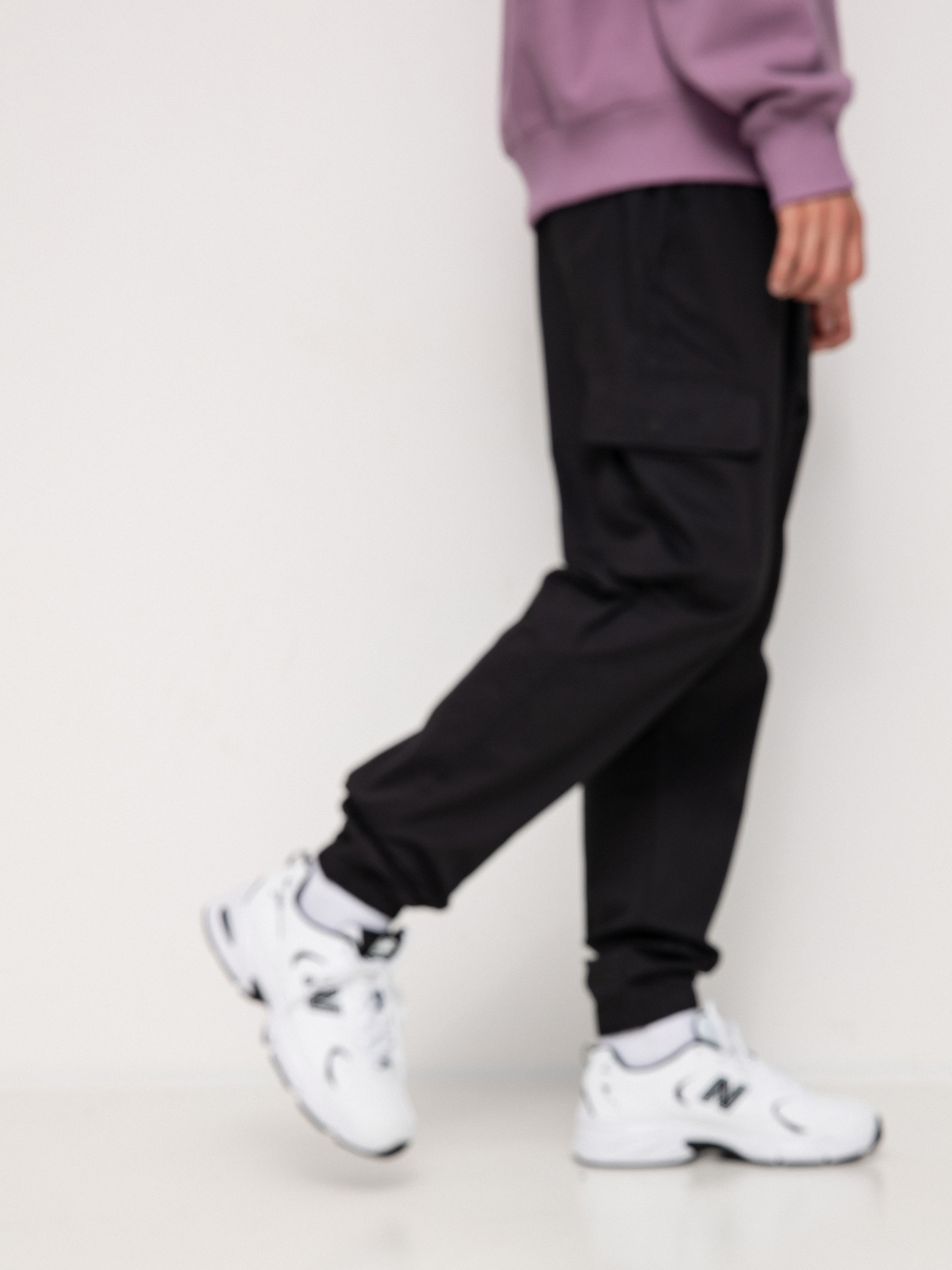 Spodnie New Balance Athletics Woven Cargo (black)