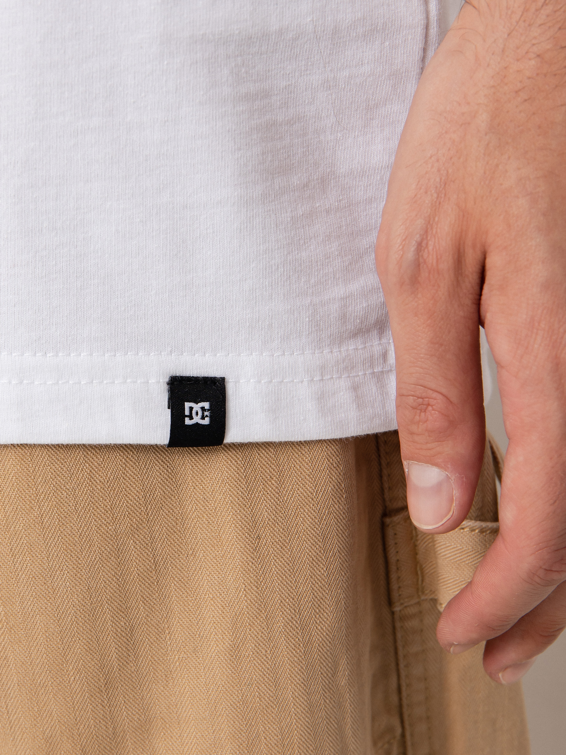 T-shirt DC Corner Pocket (white)