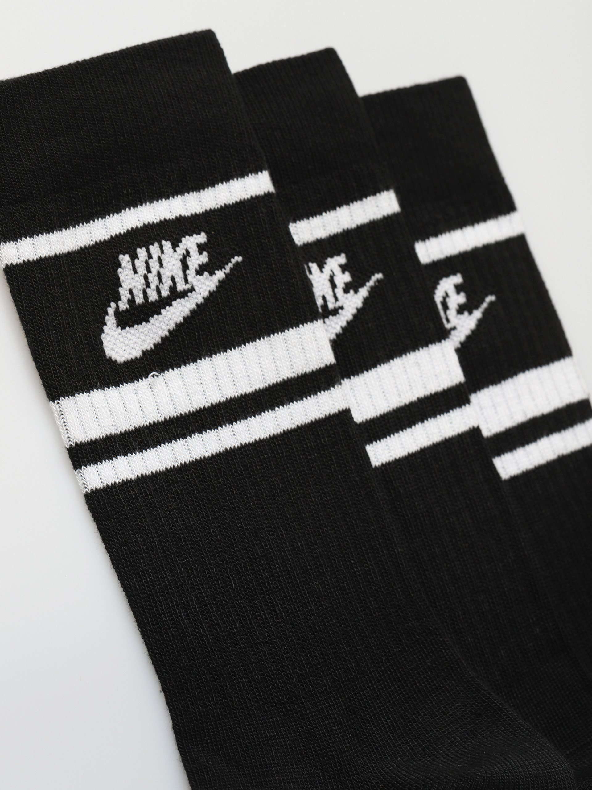 Skarpetki Nike SB Sportswear Everyday Essential (black/white)