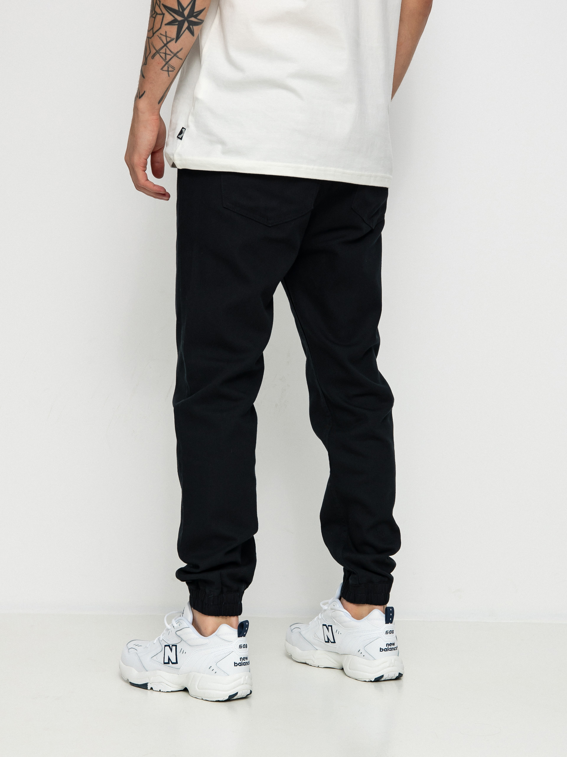 Spodnie MassDnm Signature 2.0 Joggers Sneaker Fit (black)