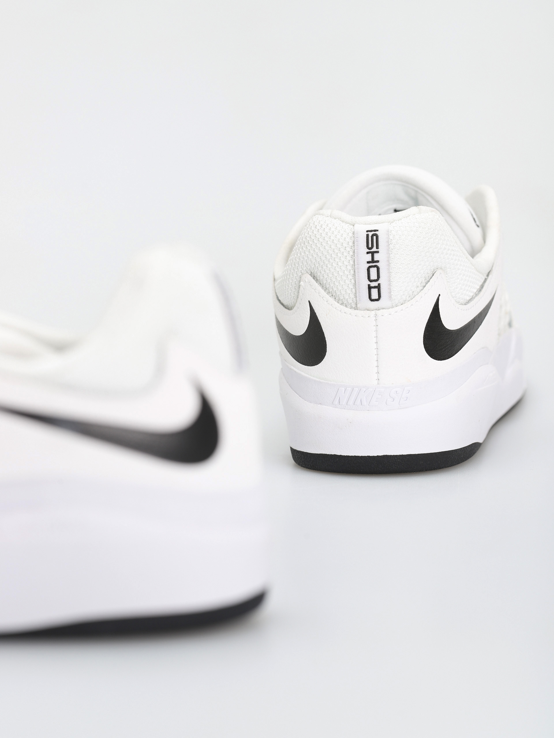 Buty Nike SB Ishod Prm (white/black white black)