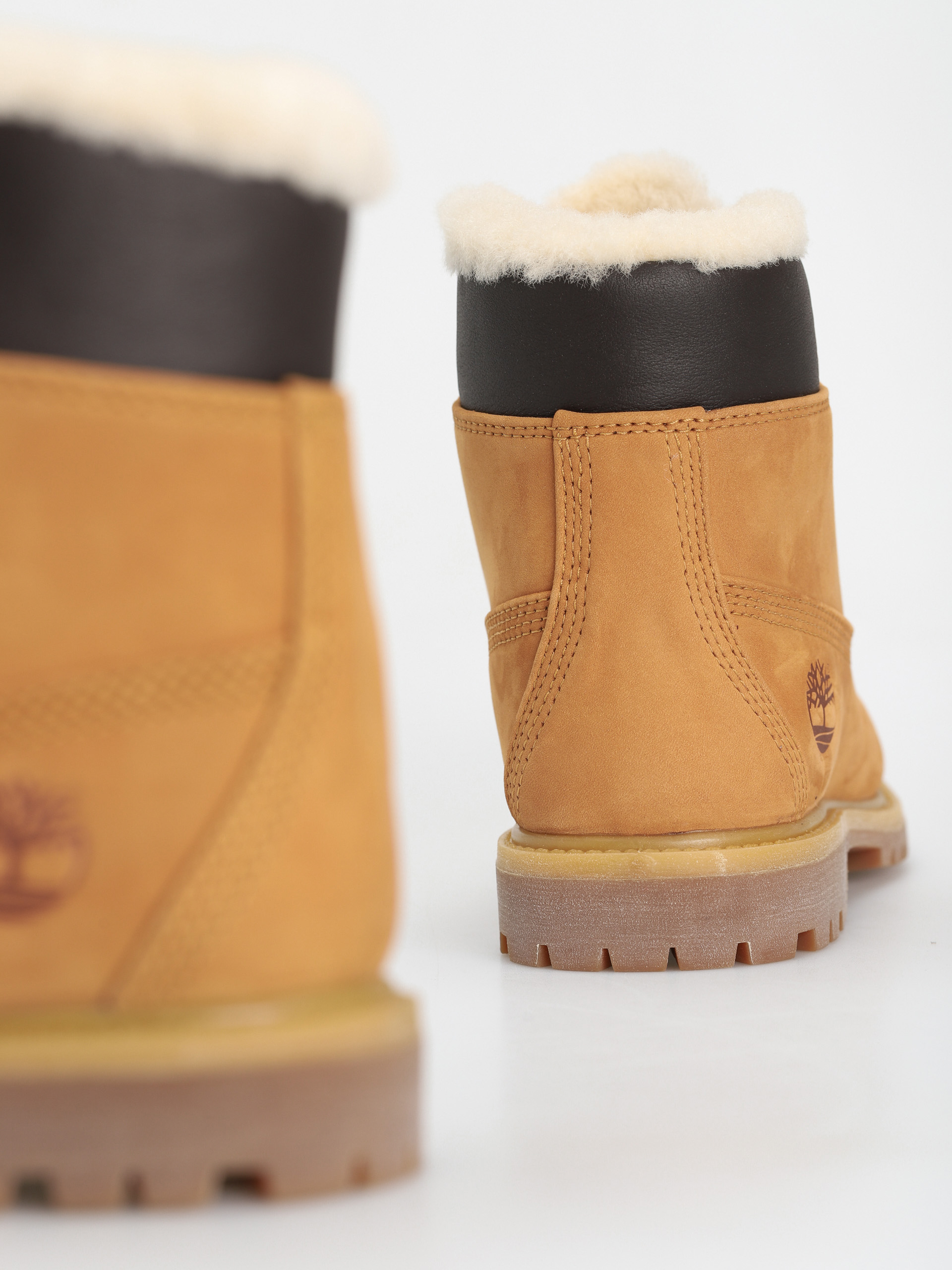 Buty Timberland 6In Premium Shearling Wmn (wheat nubuck)