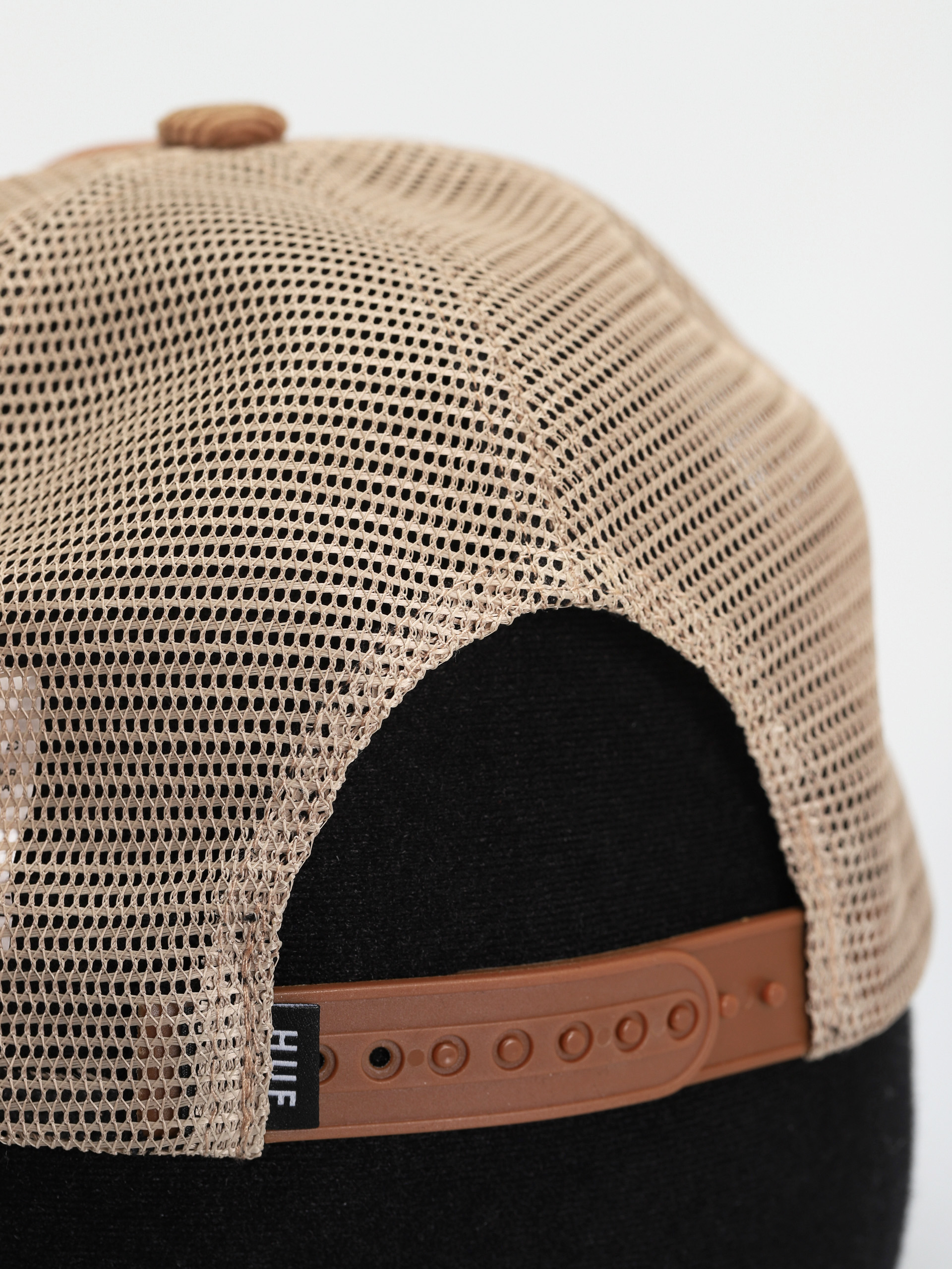 Czapka z daszkiem HUF Old Town Road Trucker (tan)