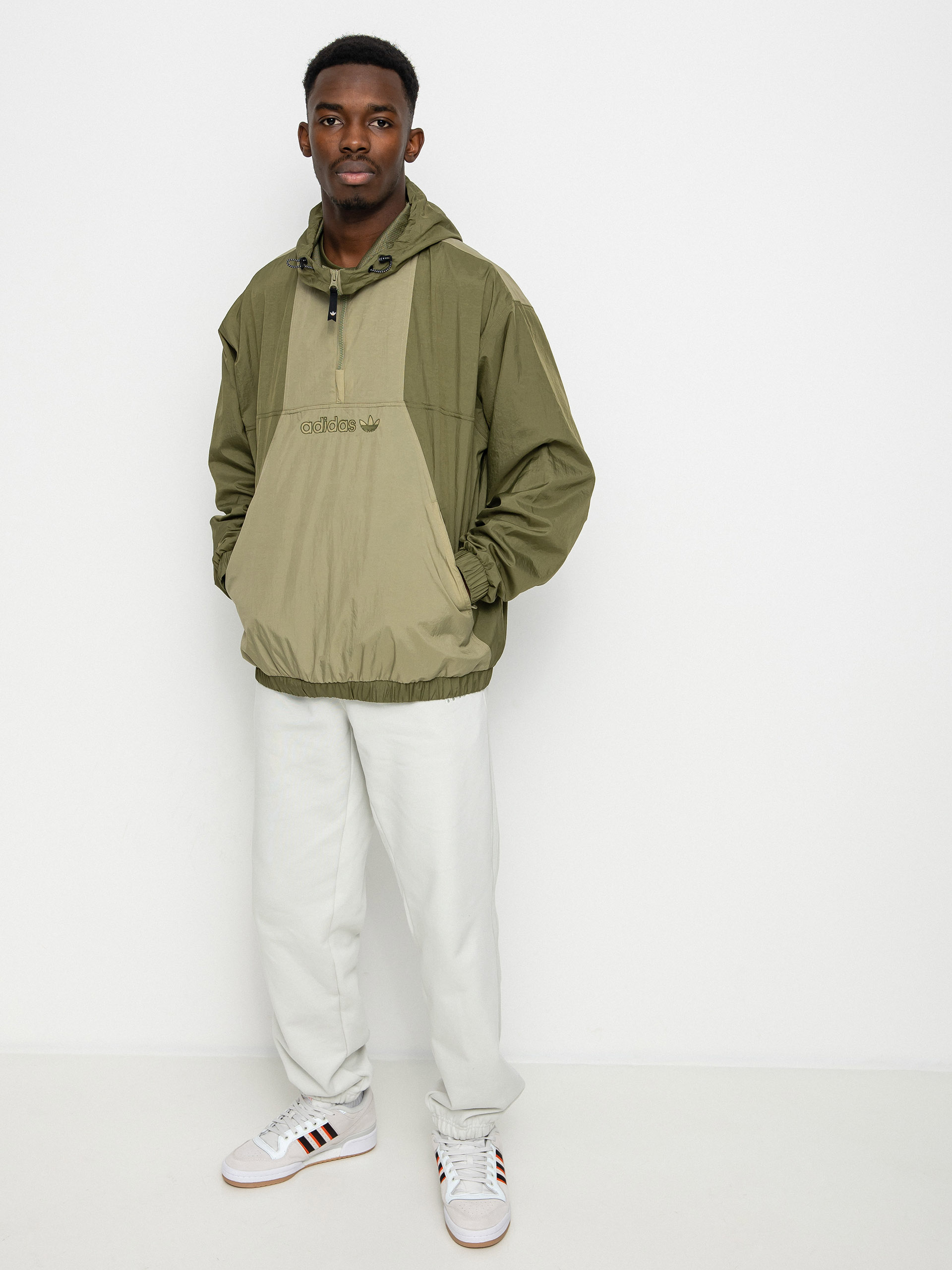 Kurtka adidas Anorak Wndbrkr (focoli/orbgrn/orbgrn)