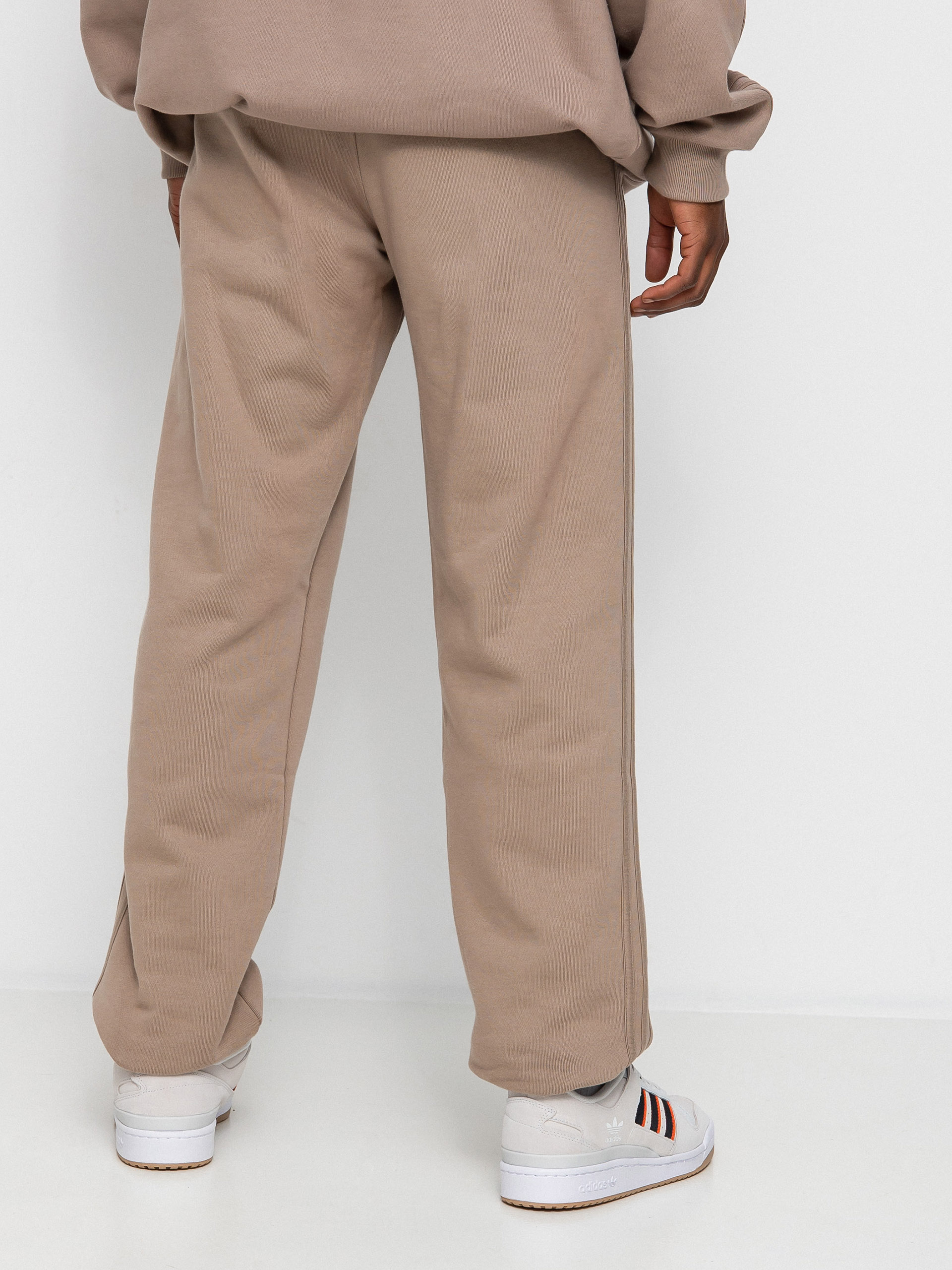 Spodnie adidas Originals Ess Logo (chabrn)