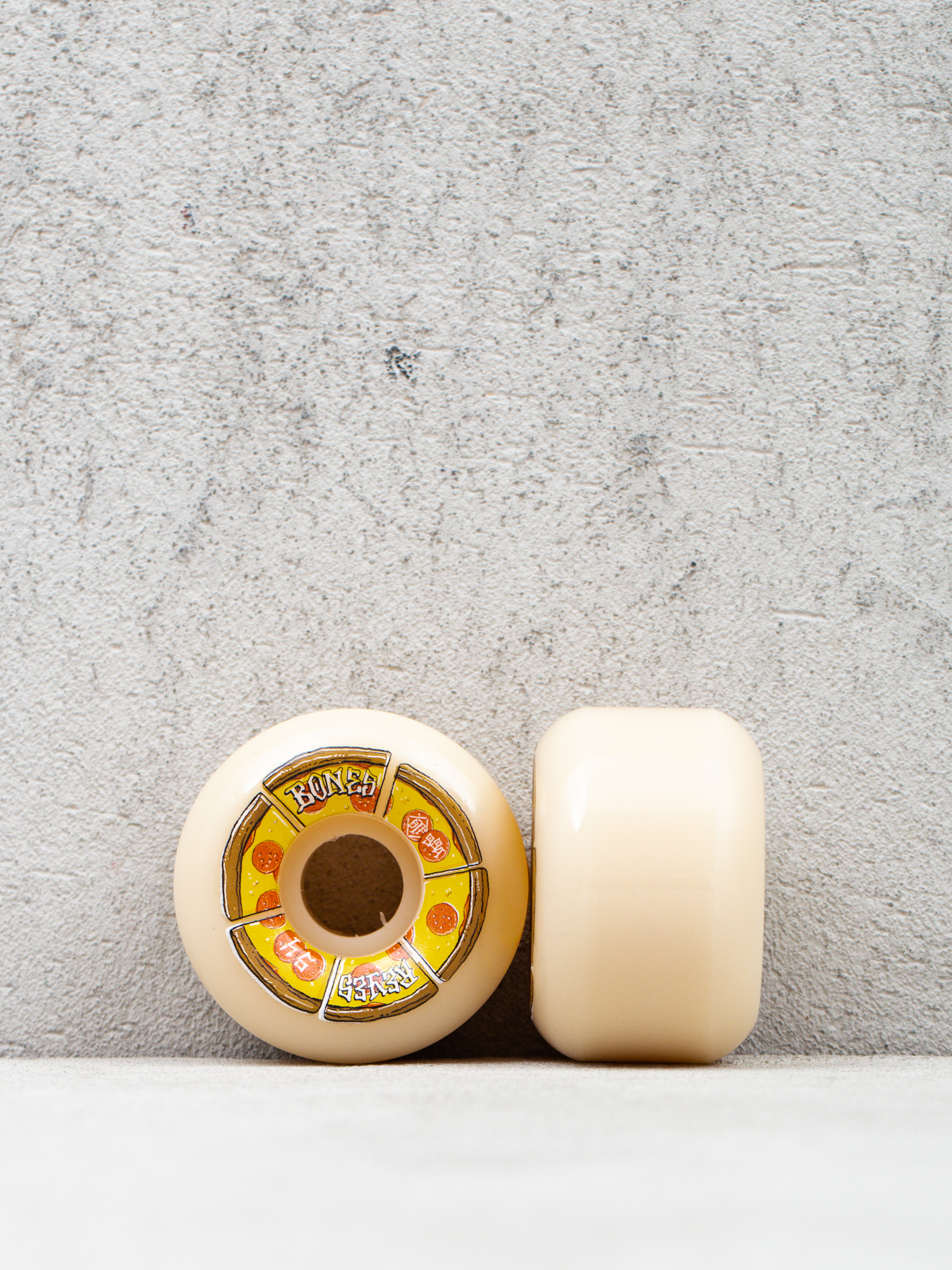 Kółka Bones Reyes Pipin Hot V6 Wide Cut 99A (natural/multi)