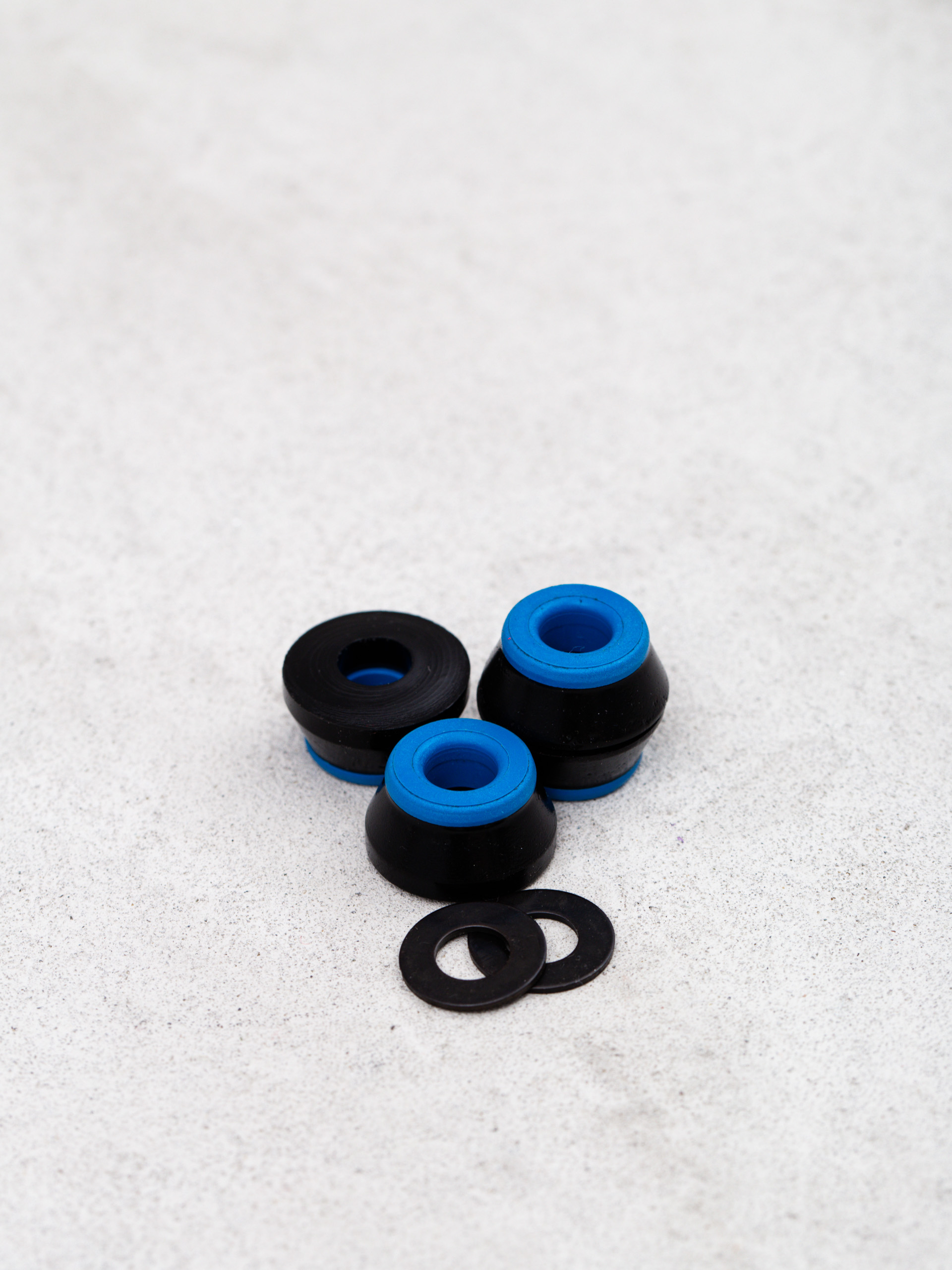 Gumki Bones Hardcore Bushings Soft (black/blue)
