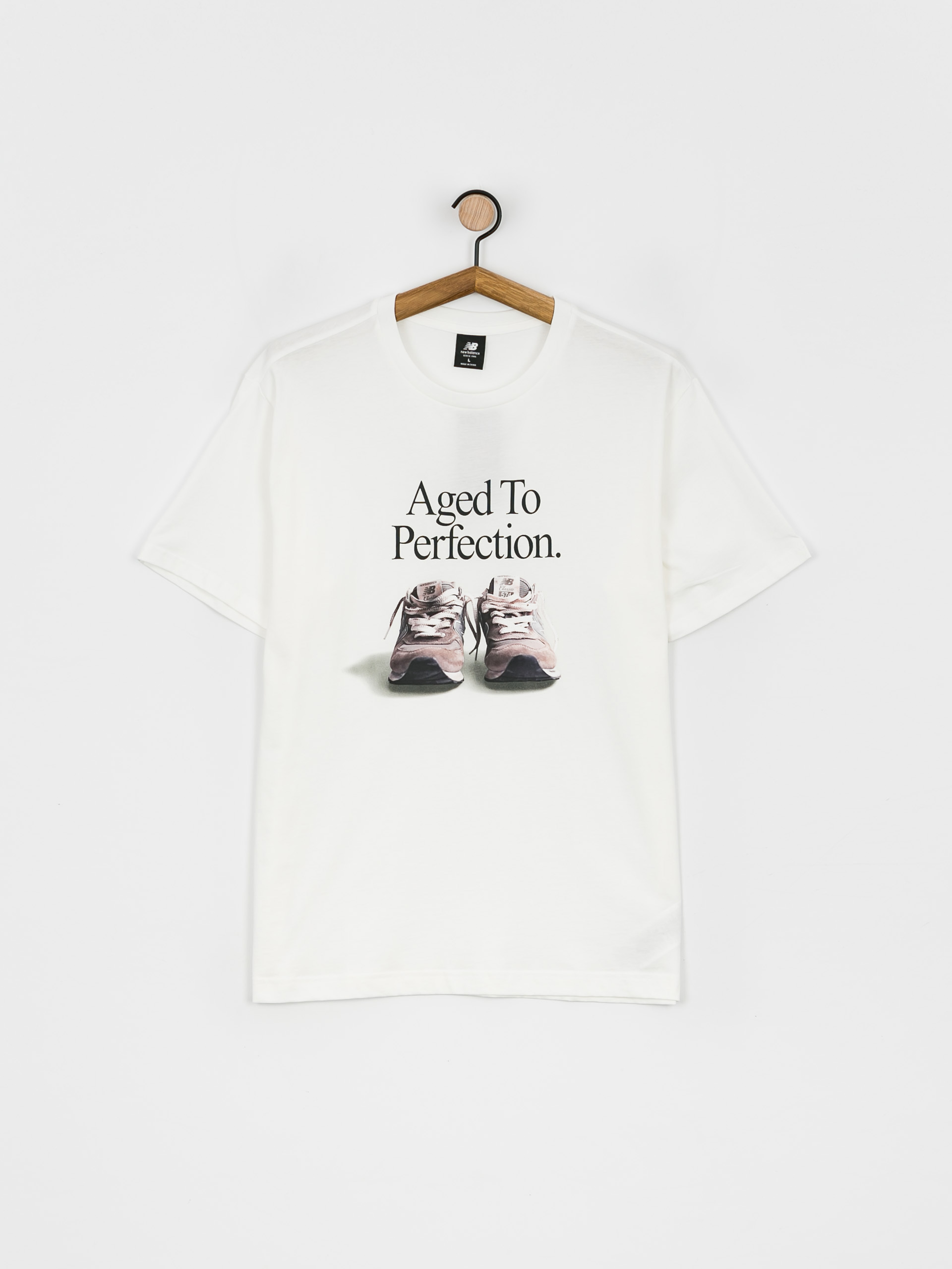 T-shirt New Balance Athletics Legacies Perfection (white)