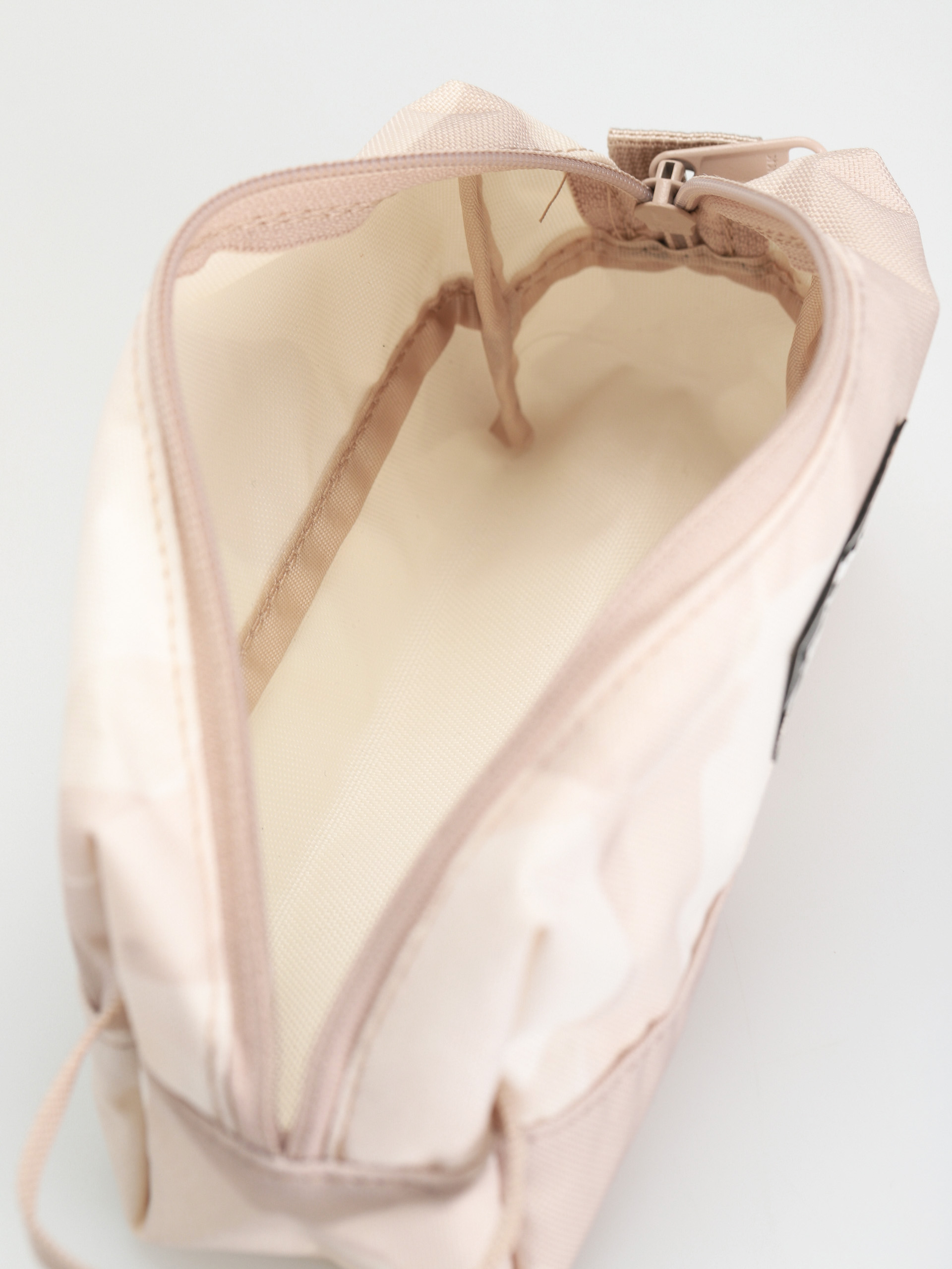 Piórnik Dakine Accessory Case (sand quartz)