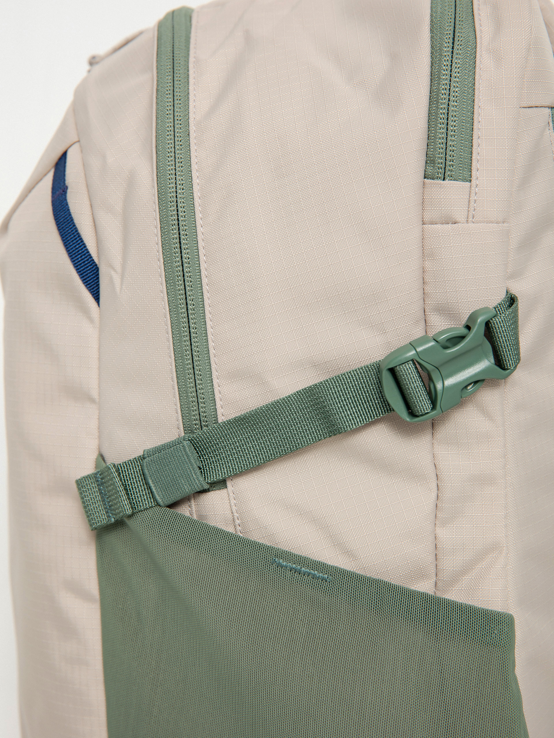 Plecak Patagonia Refugio Day Pack 26L (hemlock green)