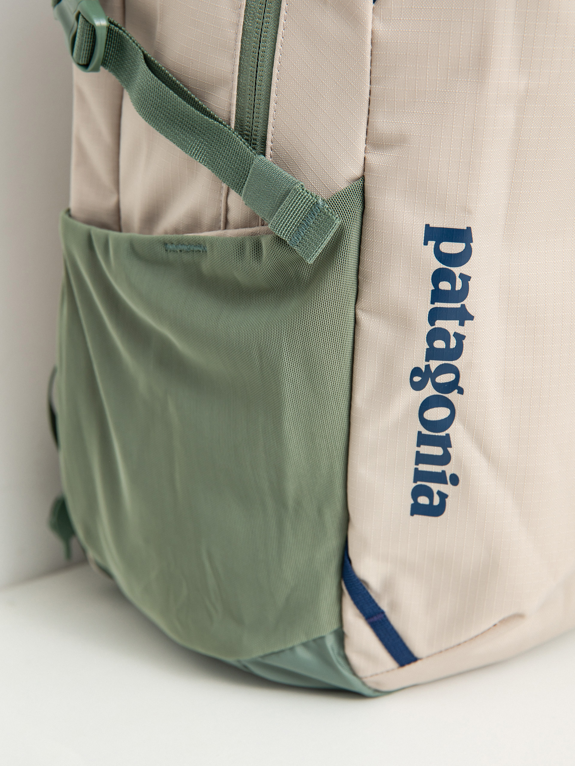 Plecak Patagonia Refugio Day Pack 26L (hemlock green)