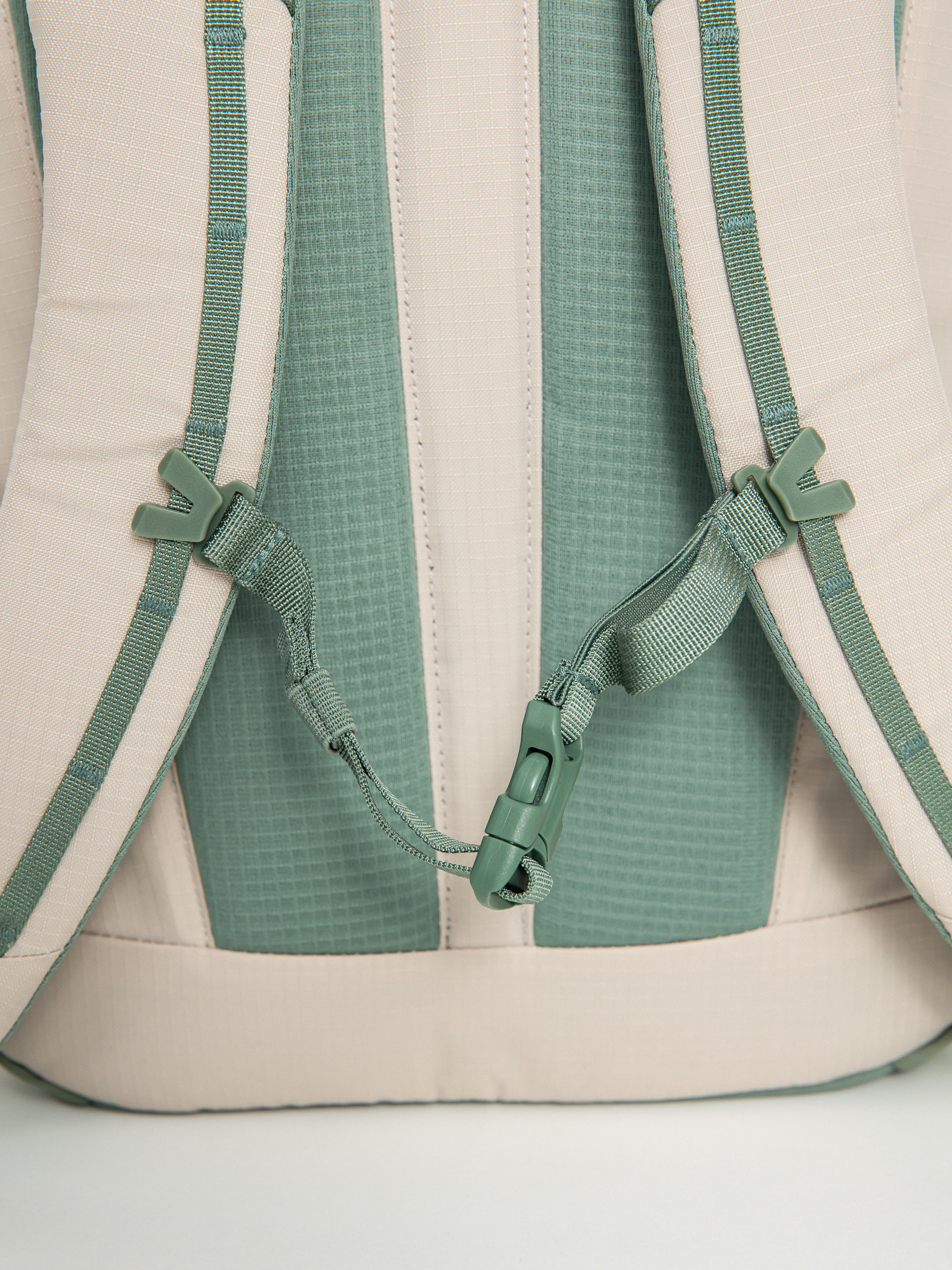 Plecak Patagonia Refugio Day Pack 26L (hemlock green)