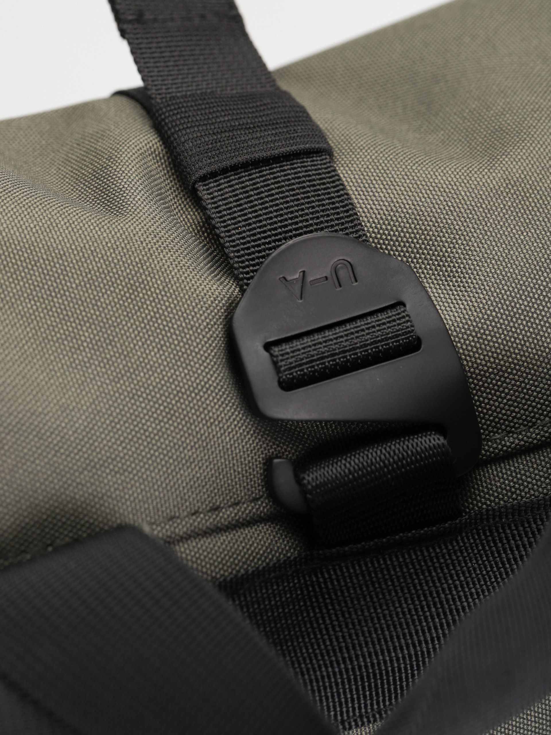 Plecak Ucon Acrobatics Vito Medium Stealth (olive)