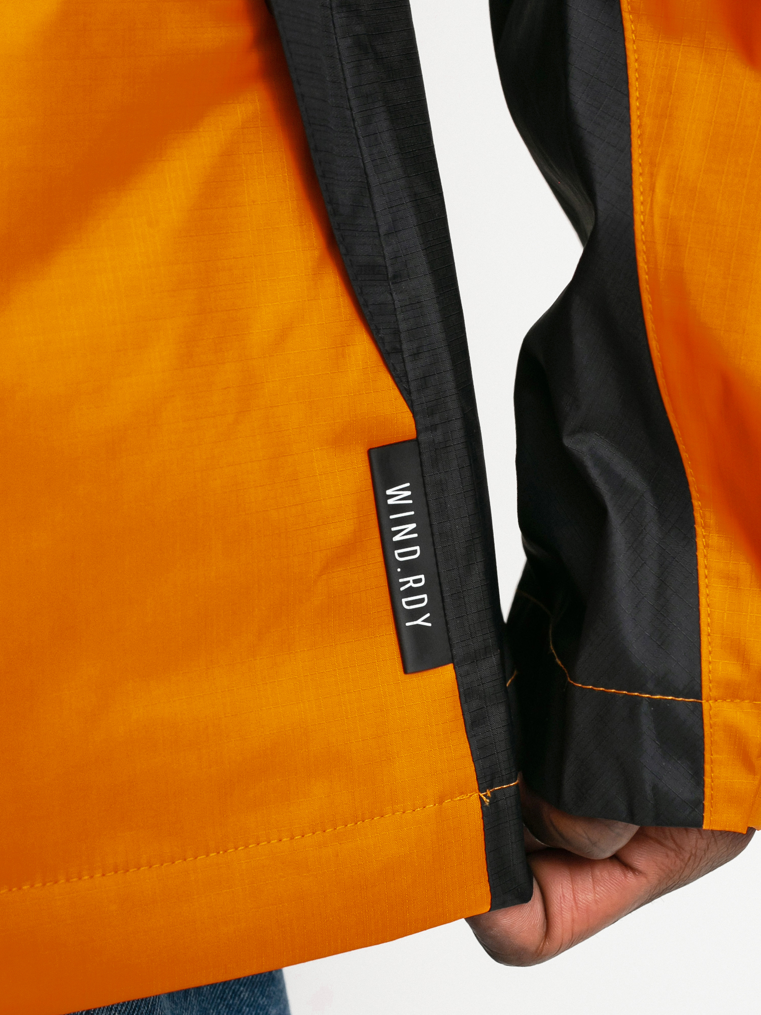 Kurtka adidas Tech Shell (black/focora)