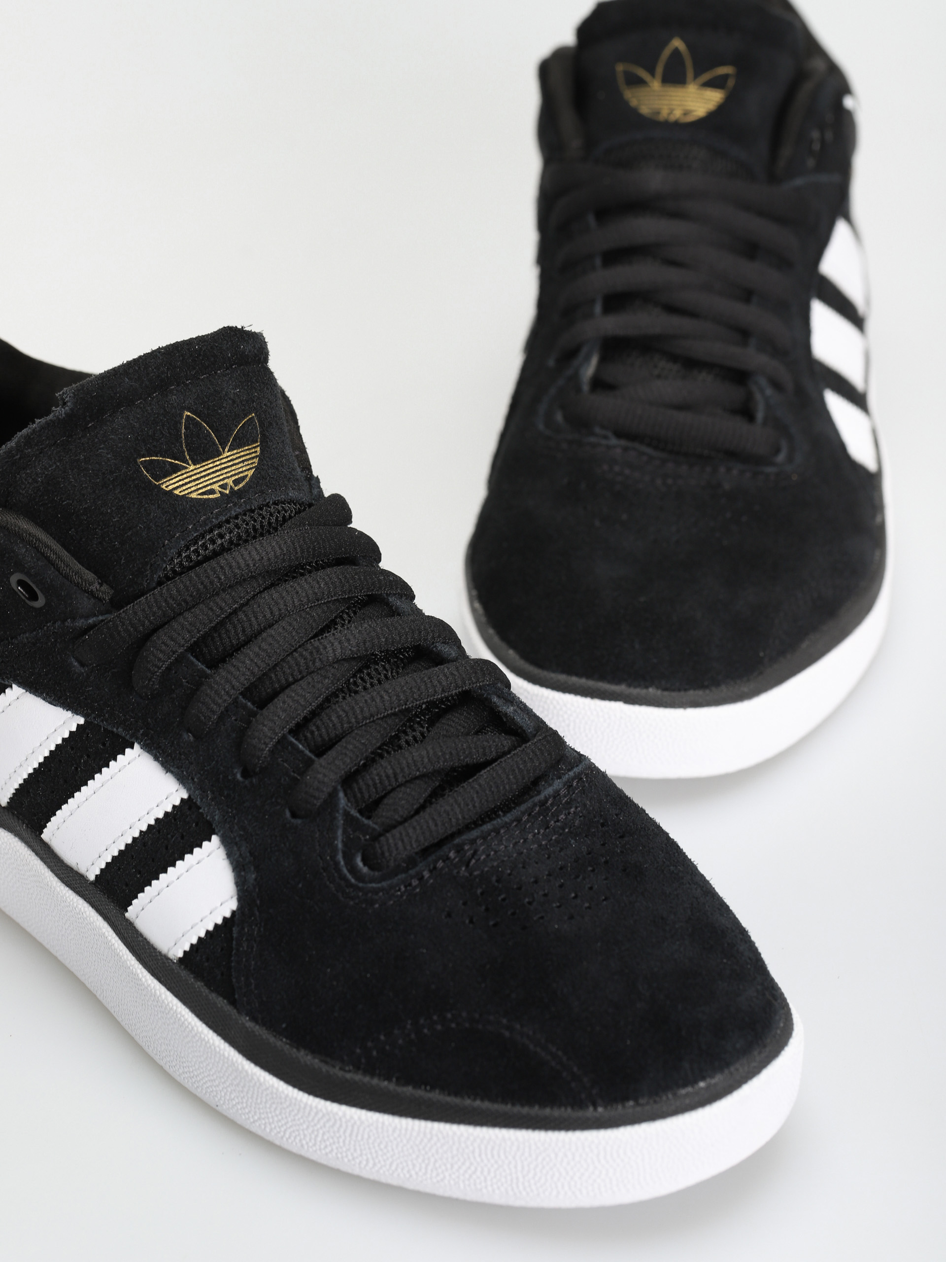 Buty adidas Tyshawn (cblack/ftwwht/cblack)