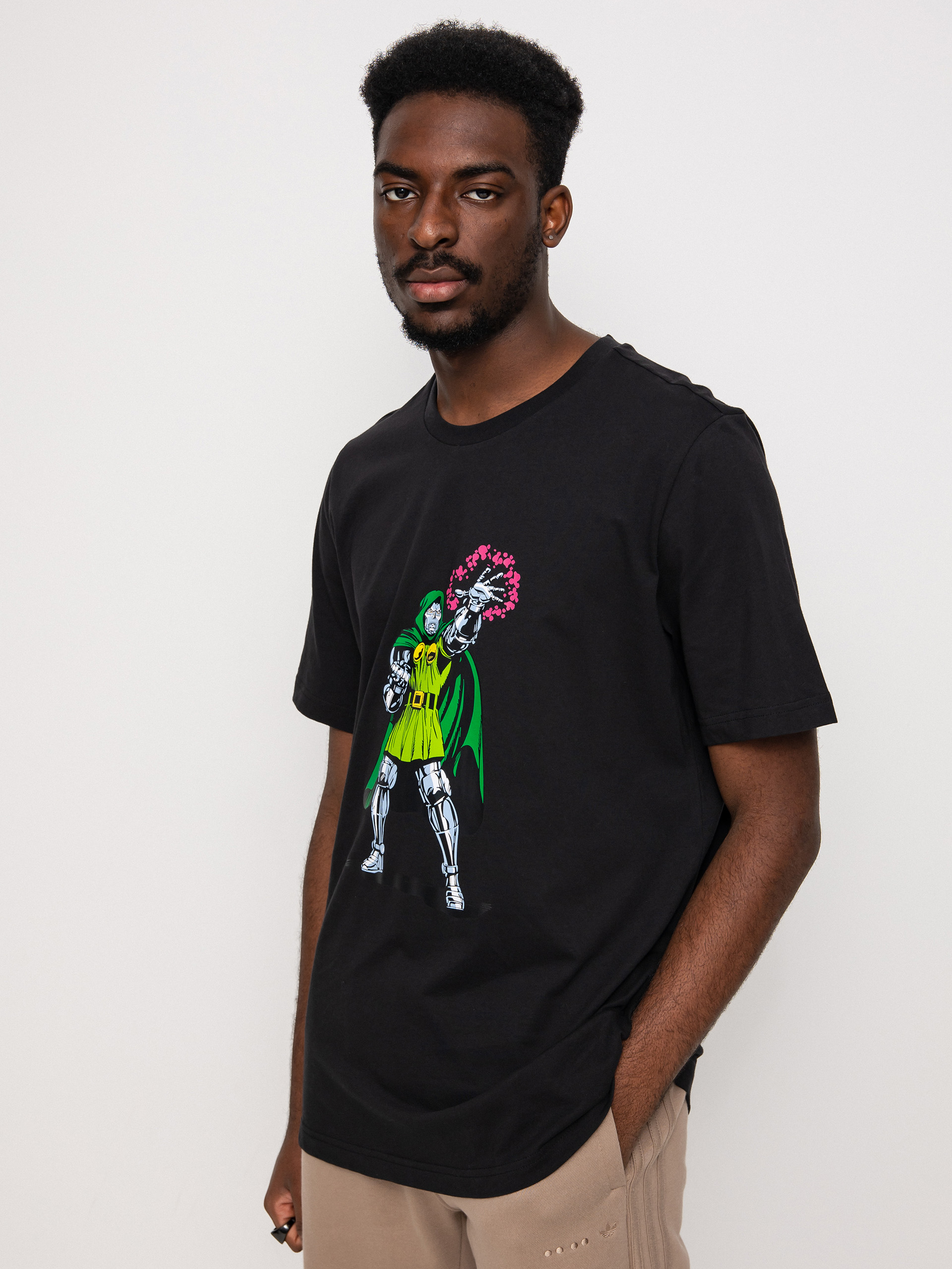 T-shirt adidas Originals Disney Gfx (black)