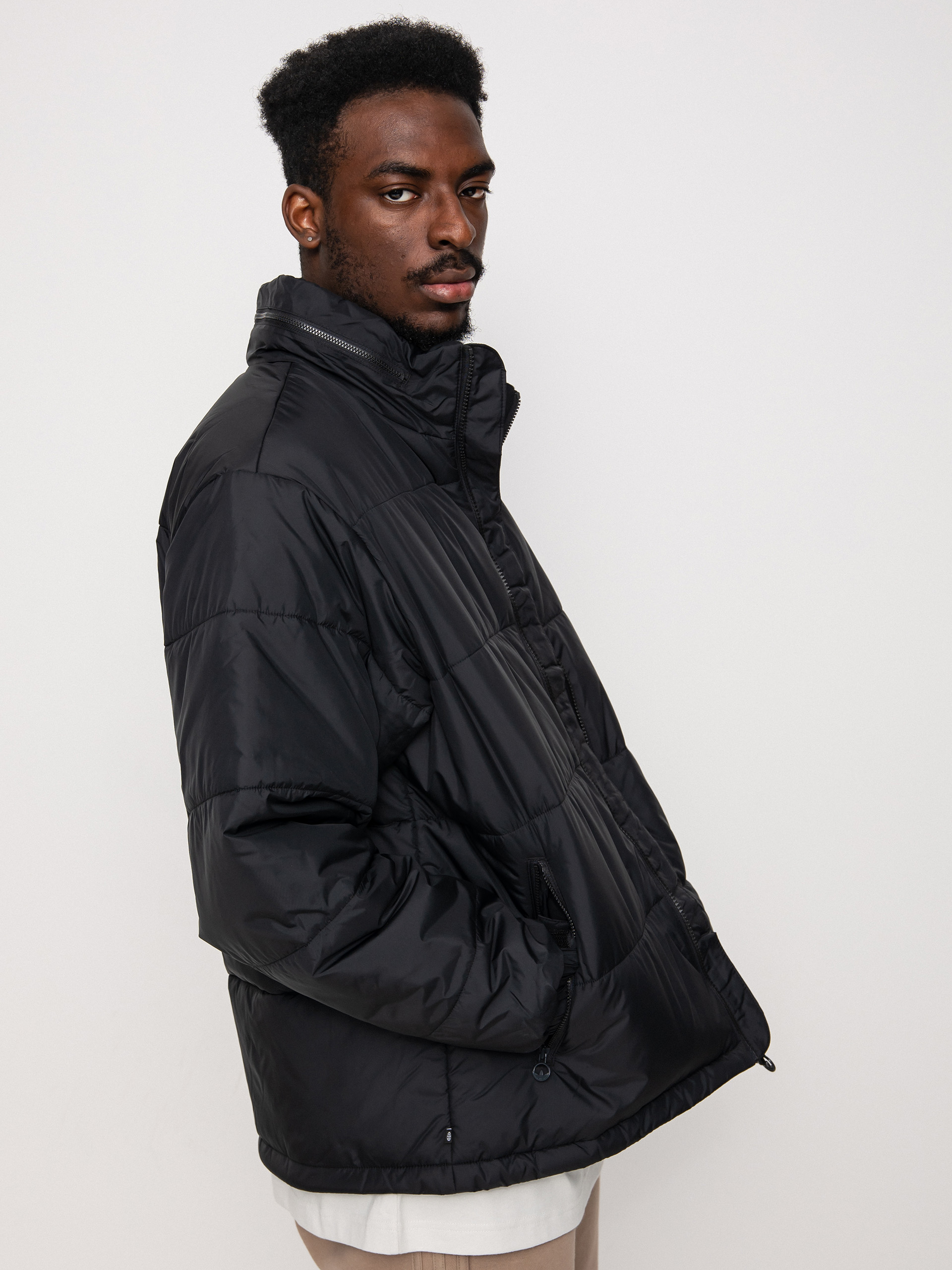 Kurtka adidas Originals Pad Ess Puff (black)