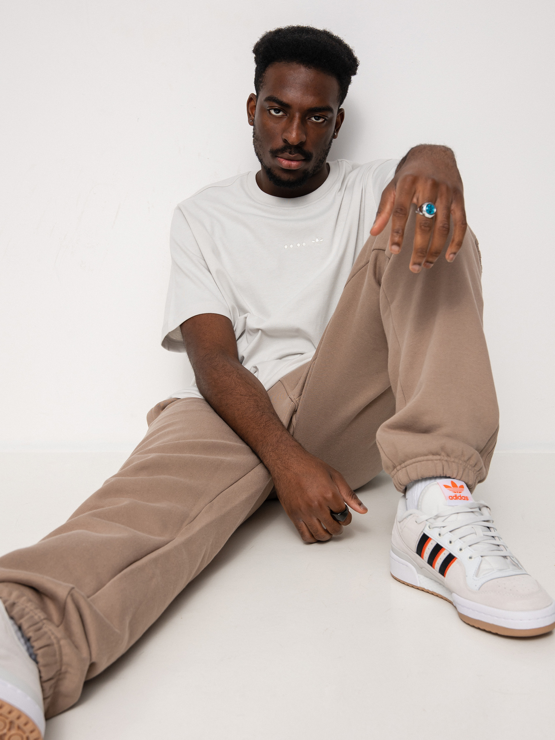 T-shirt adidas Originals Ess (orbgry)