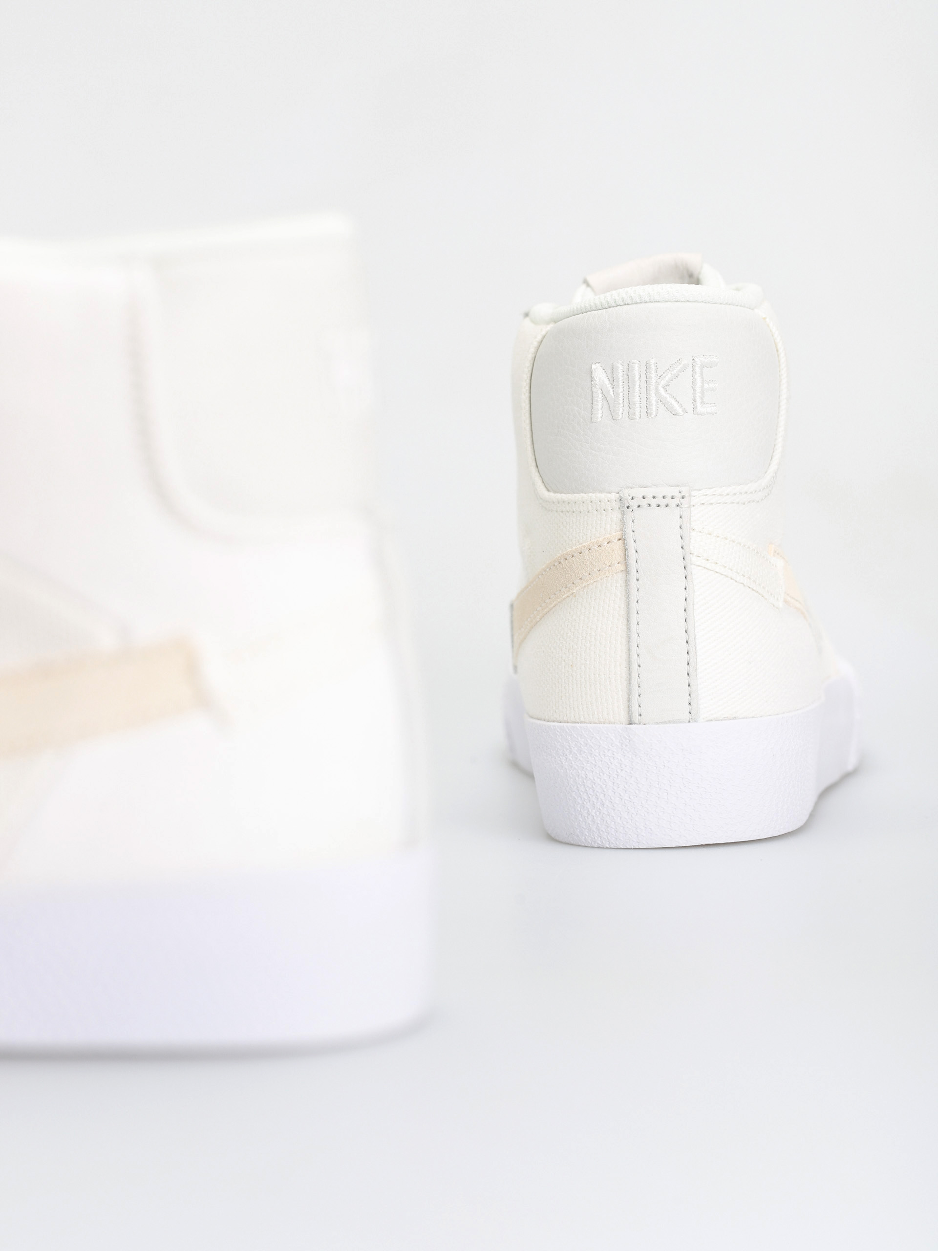 Buty Nike SB Blazer Mid Premium (white/white white summit/white)
