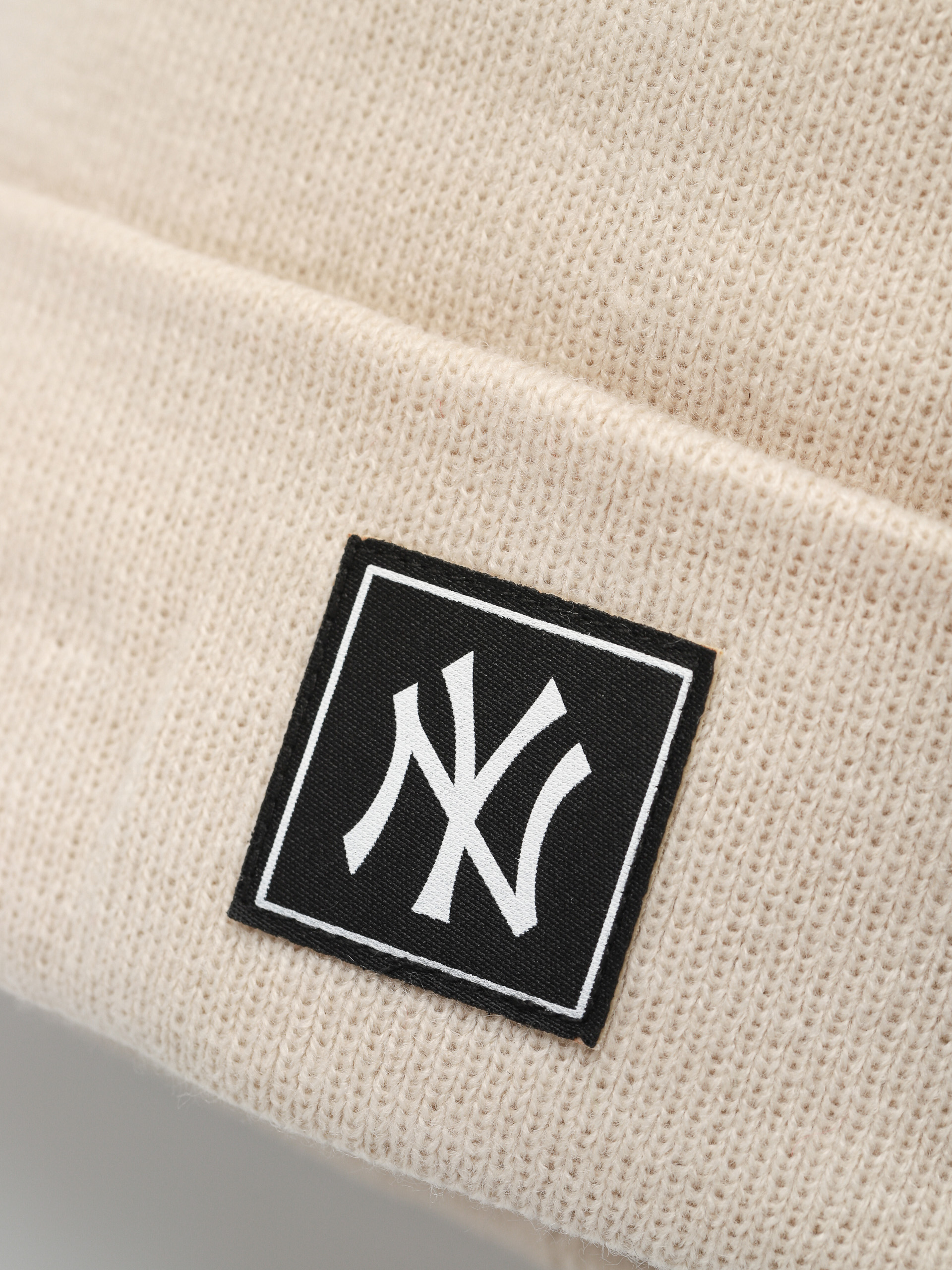Czapka zimowa New Era Team Cuff New York Yankees (stone)