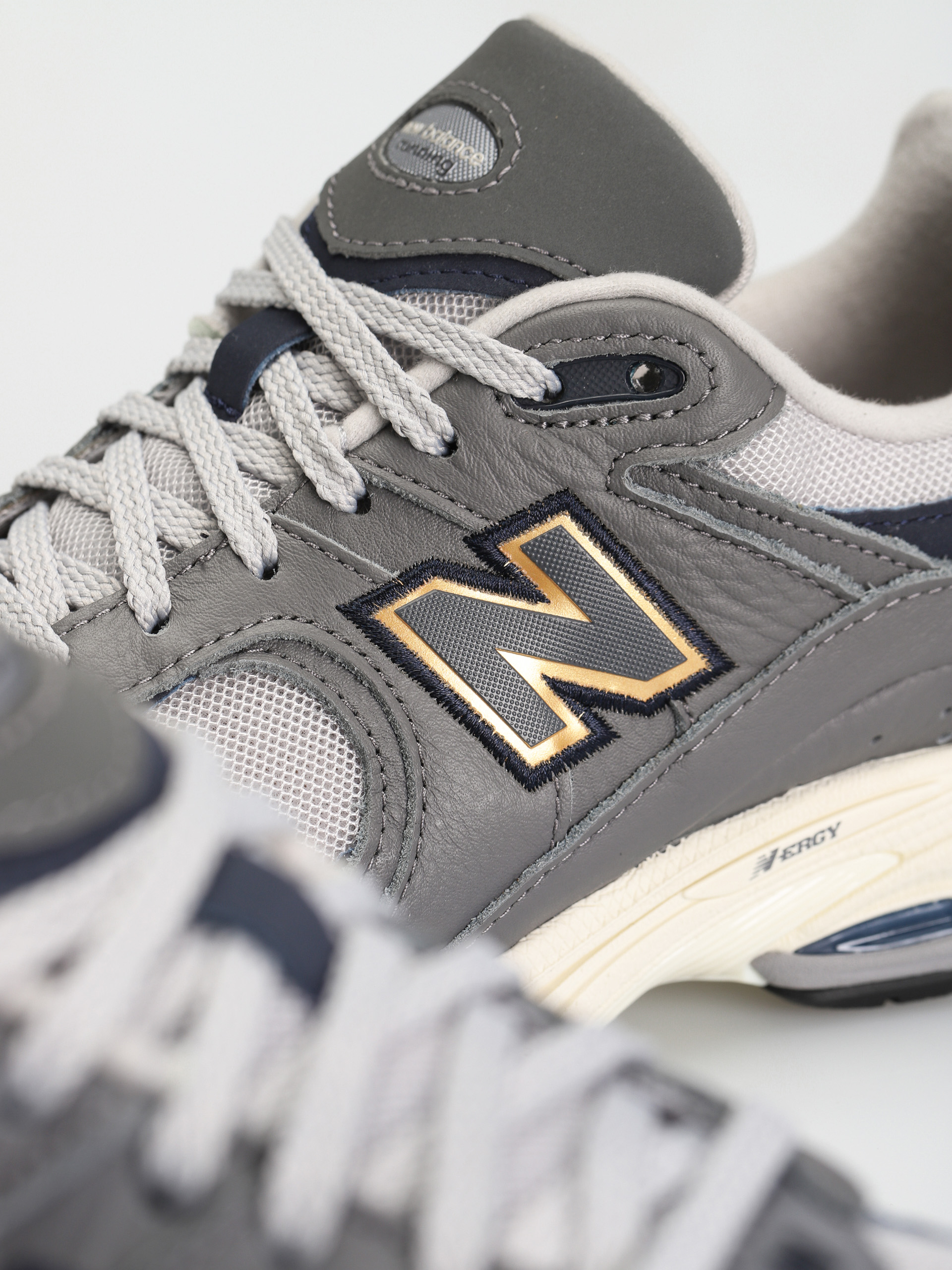 Buty New Balance 2002 (castle rock)