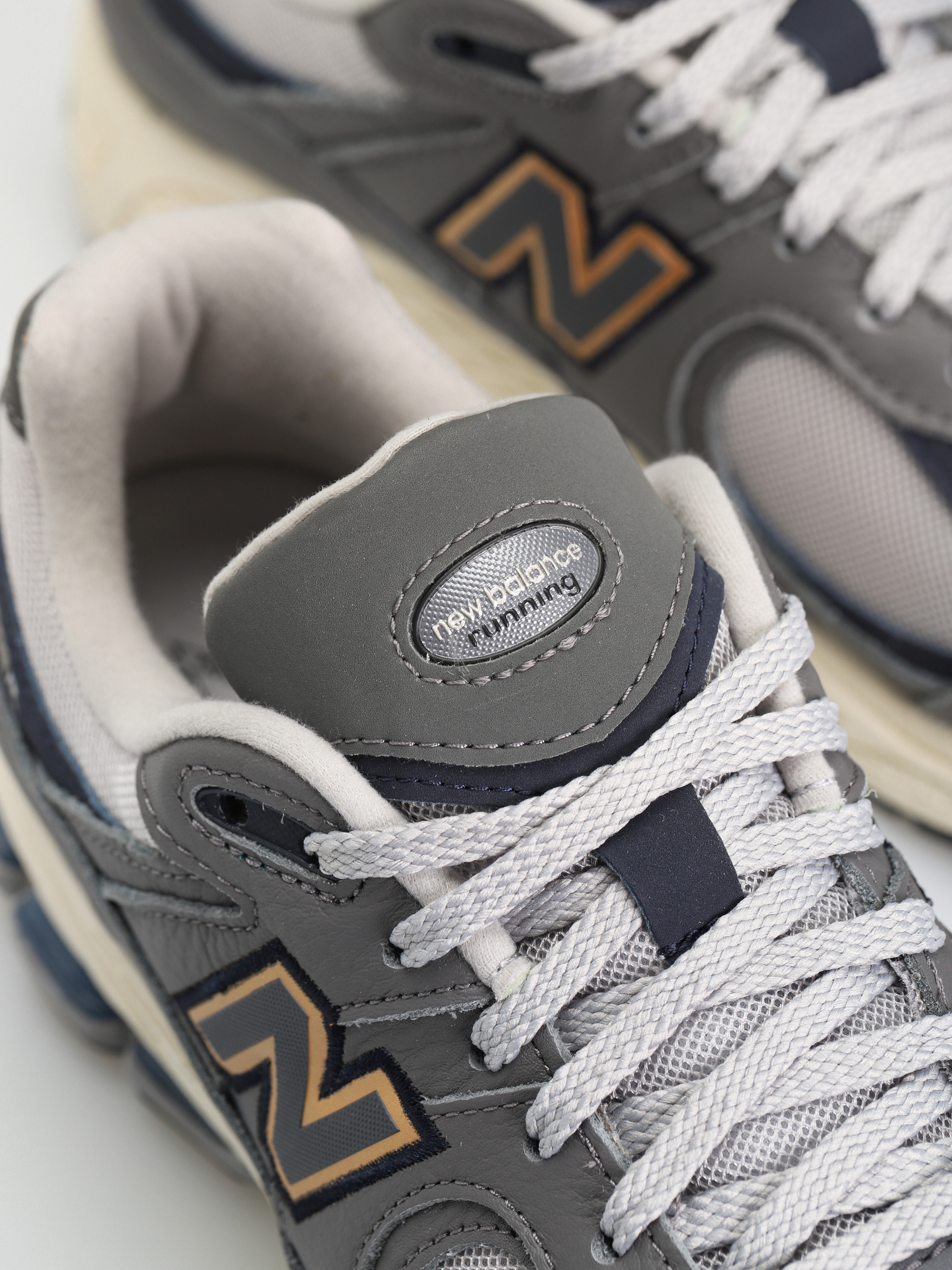 Buty New Balance 2002 (castle rock)