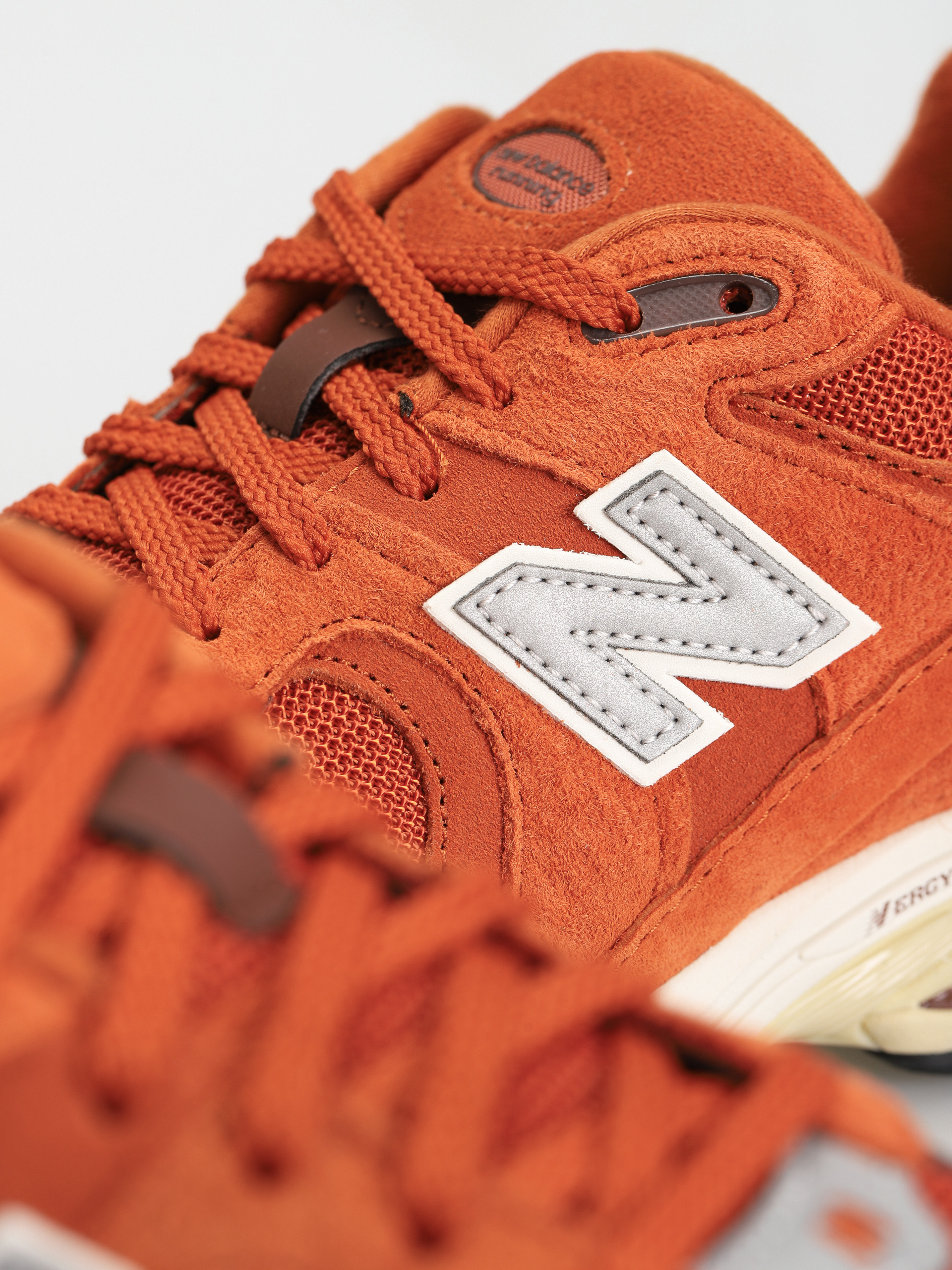 Buty New Balance 2002 (brown)