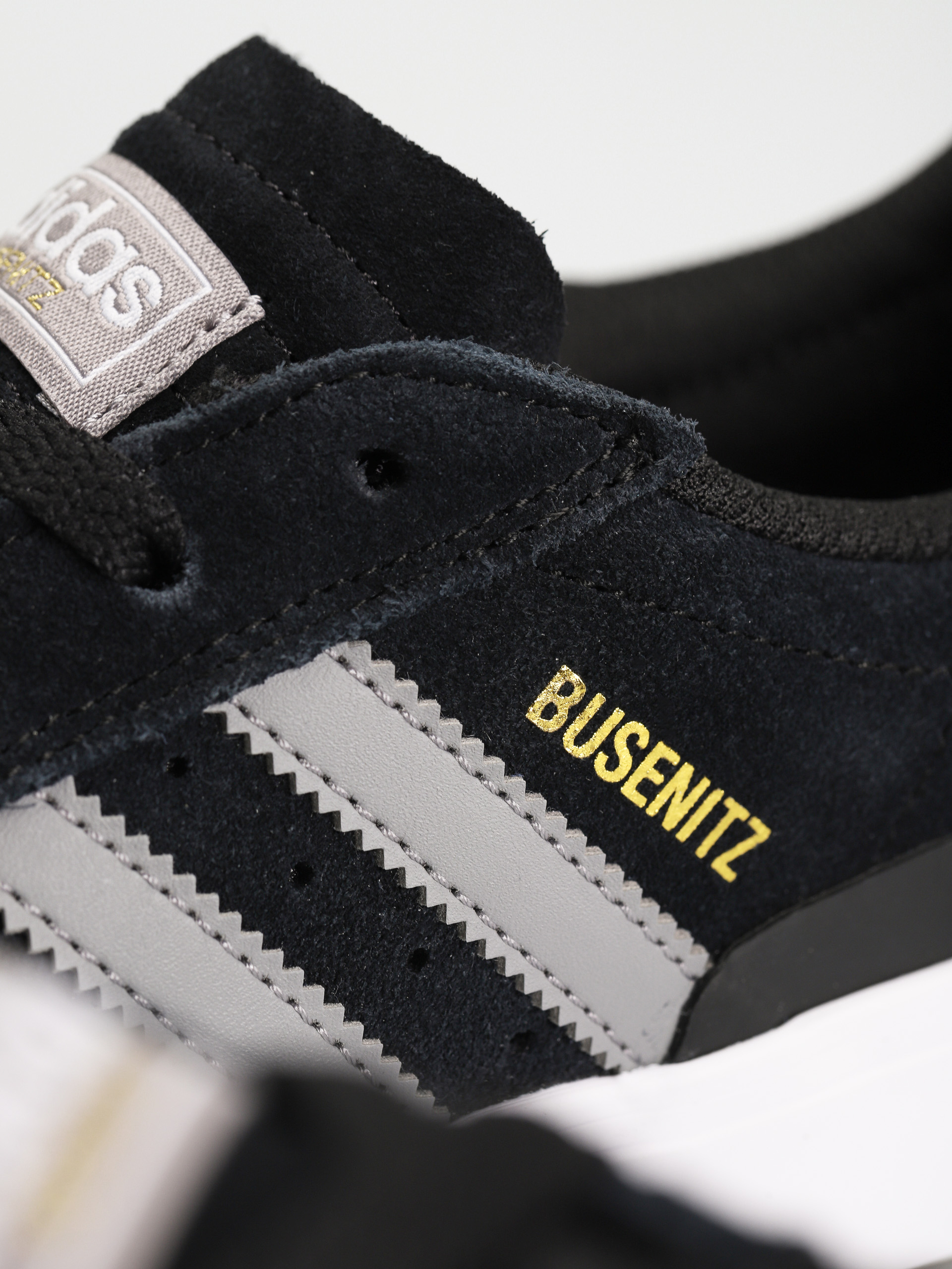 Buty adidas Busenitz Vulc II (cblack/grethr/ftwwht)