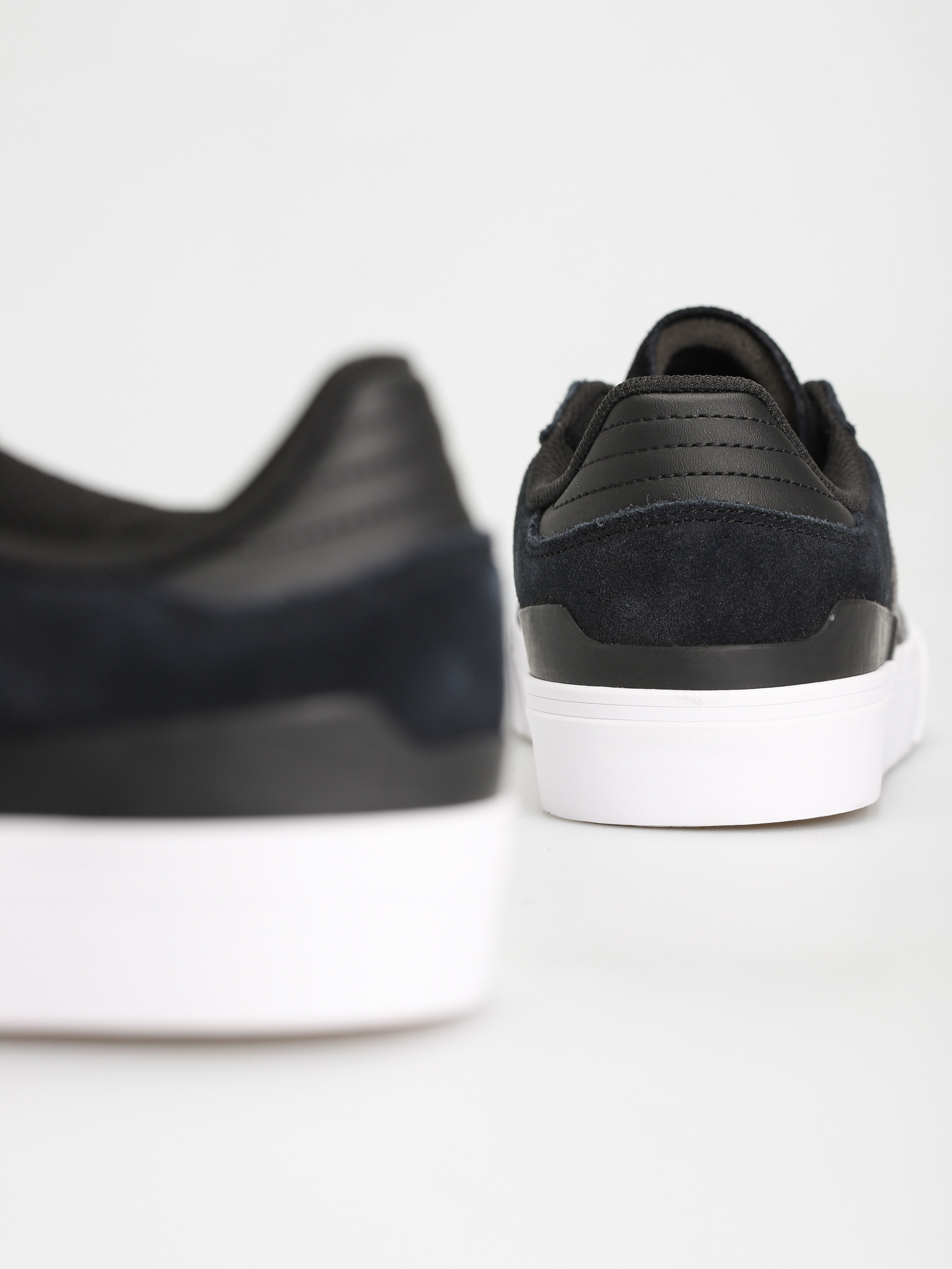 Buty adidas Busenitz Vulc II (cblack/grethr/ftwwht)