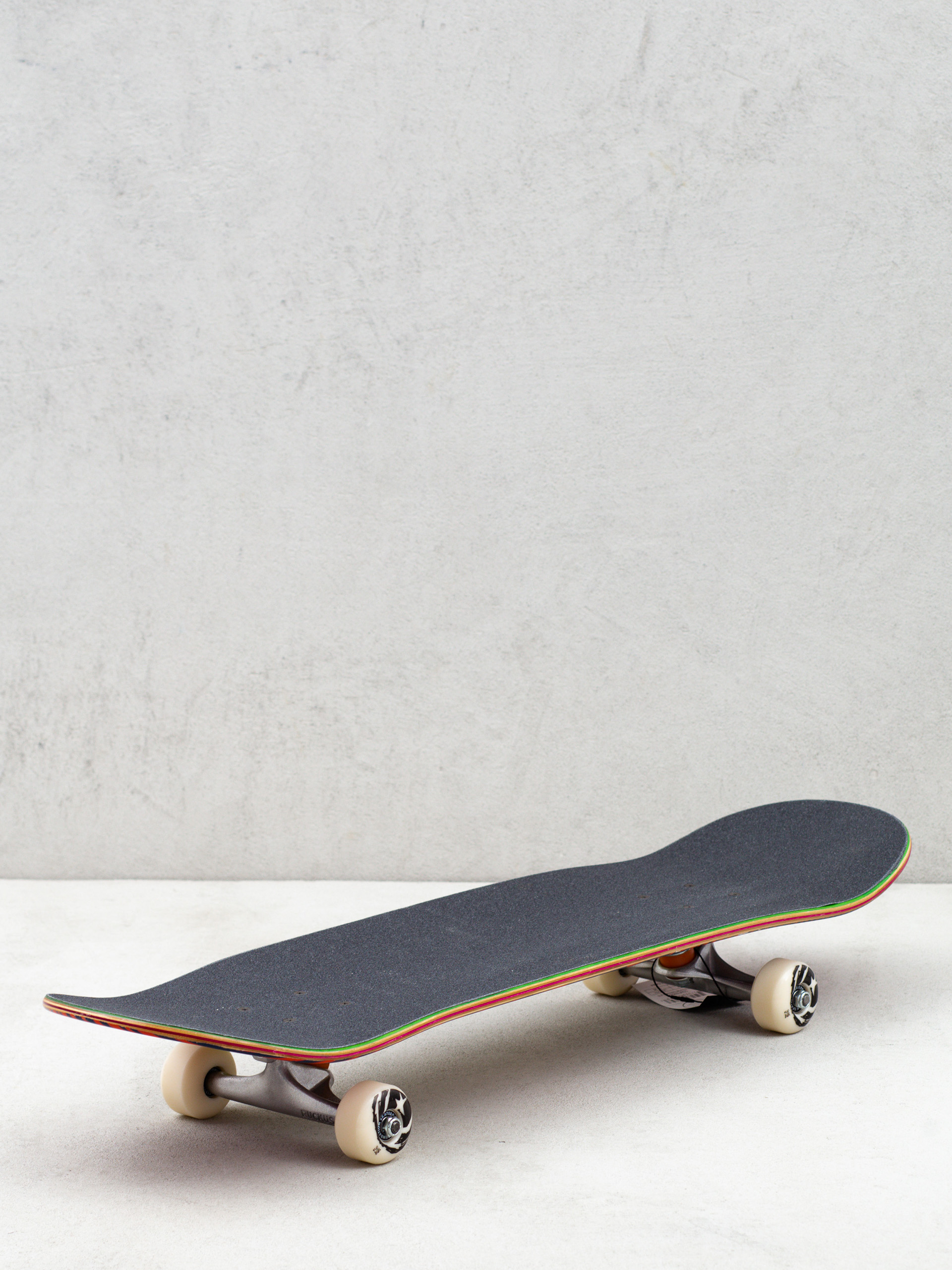 Deskorolka Foundation Star Tan (red/navy)