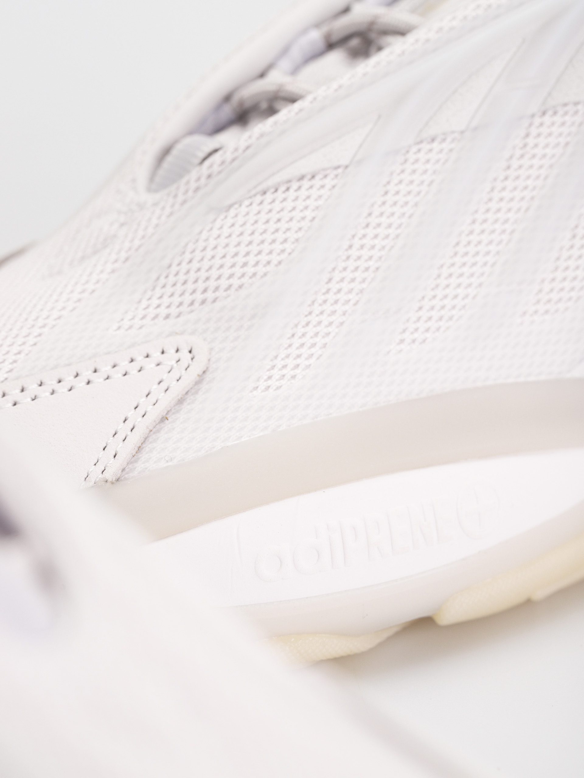 Buty adidas Originals Ozrah Wmn (dshgry/dshgry/ecrtin)