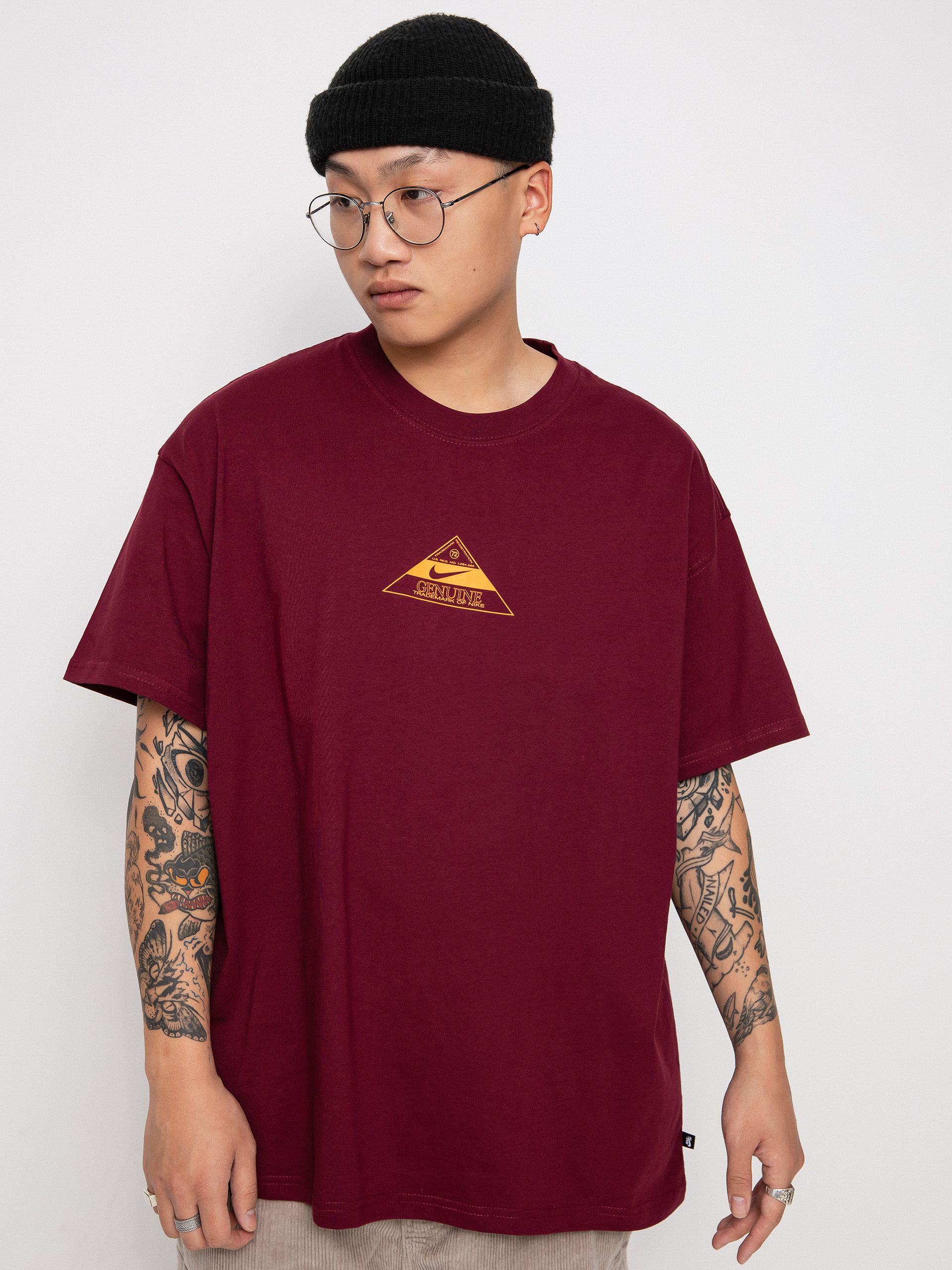 T-shirt Nike SB Trademark (dark beetroot)