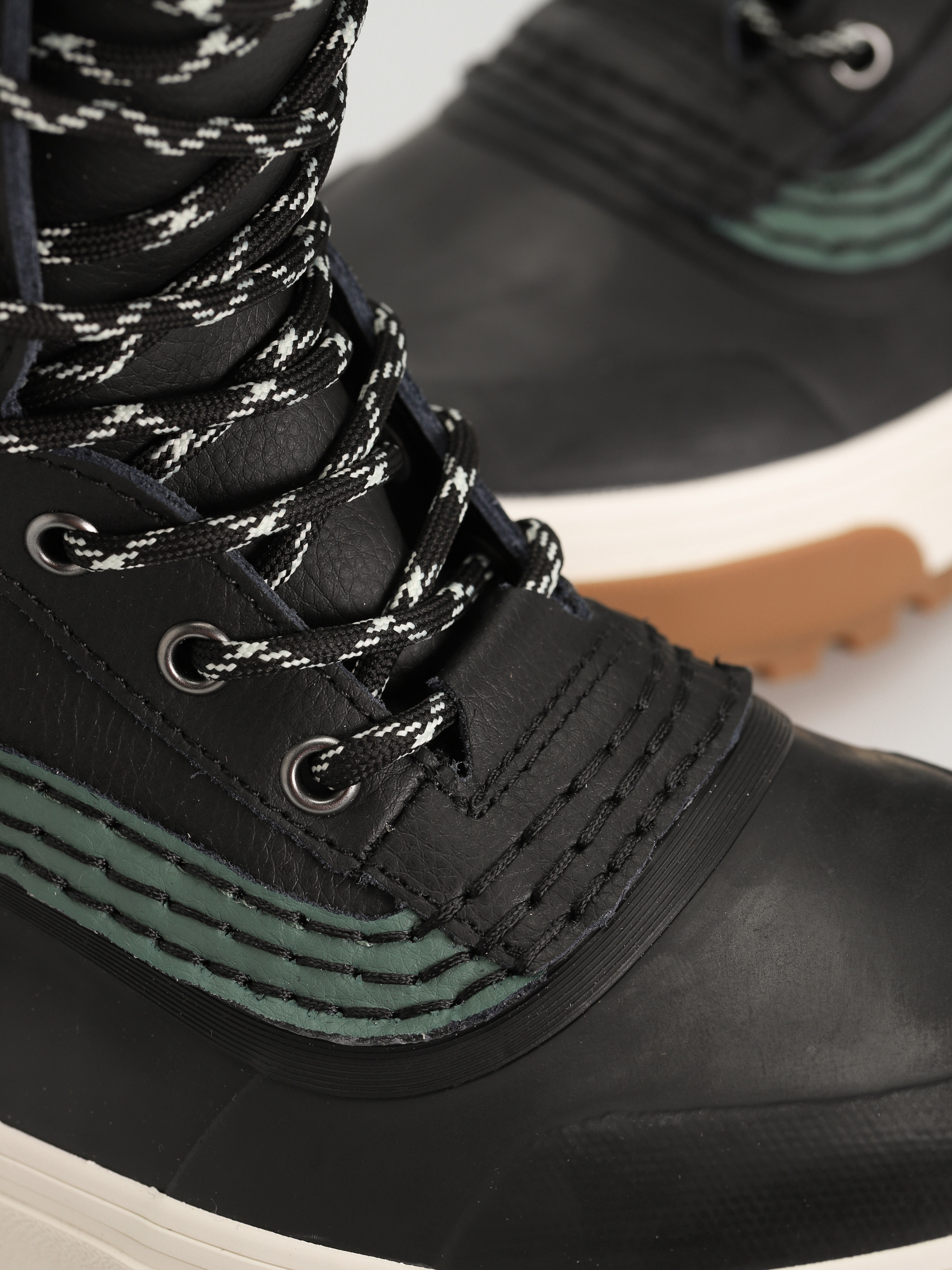 Buty Vans Standard Snow MTE (black/duck green)