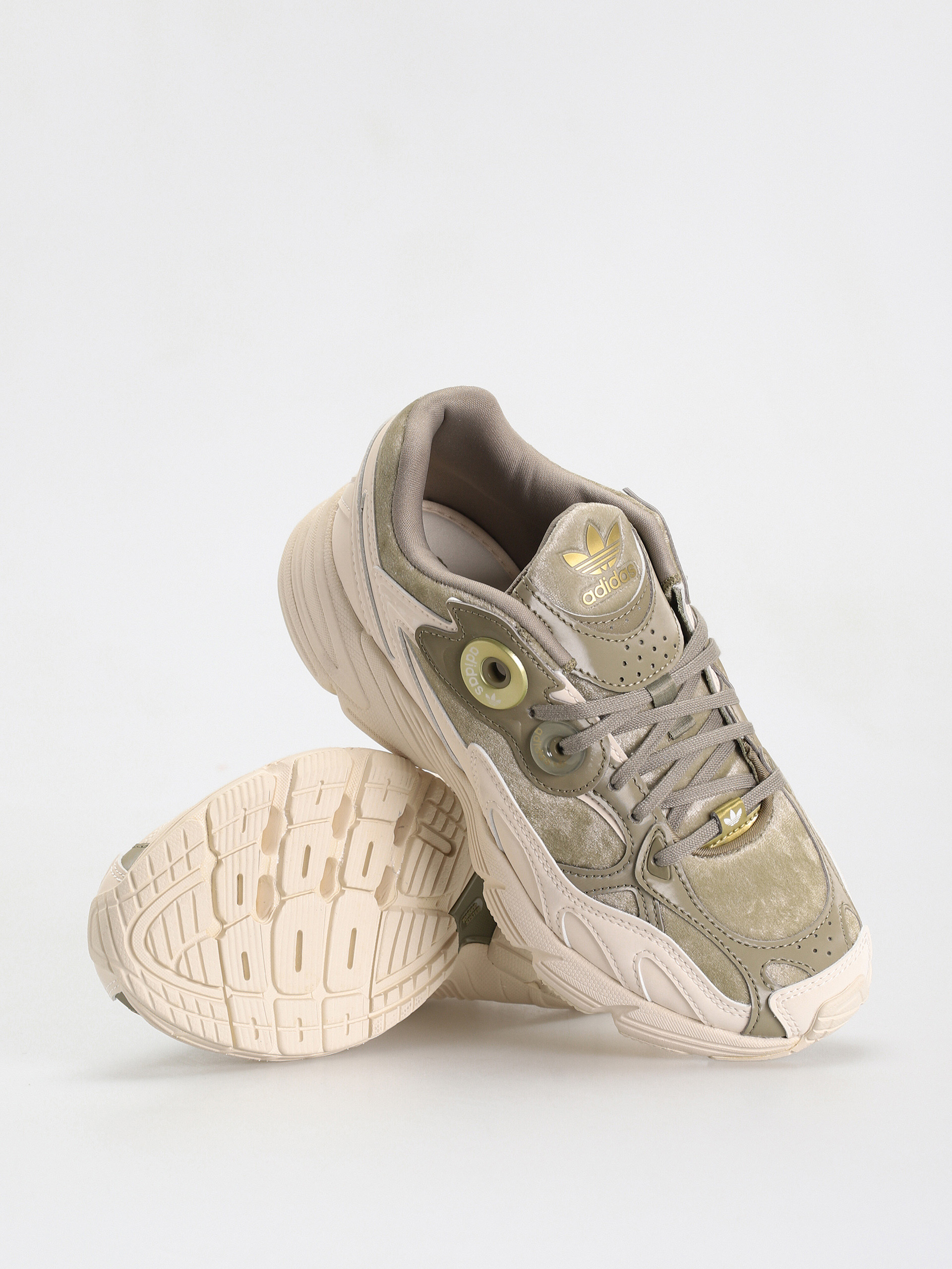 Buty adidas Originals Astir Wmn (orbgrn/wonwhi/goldmt)