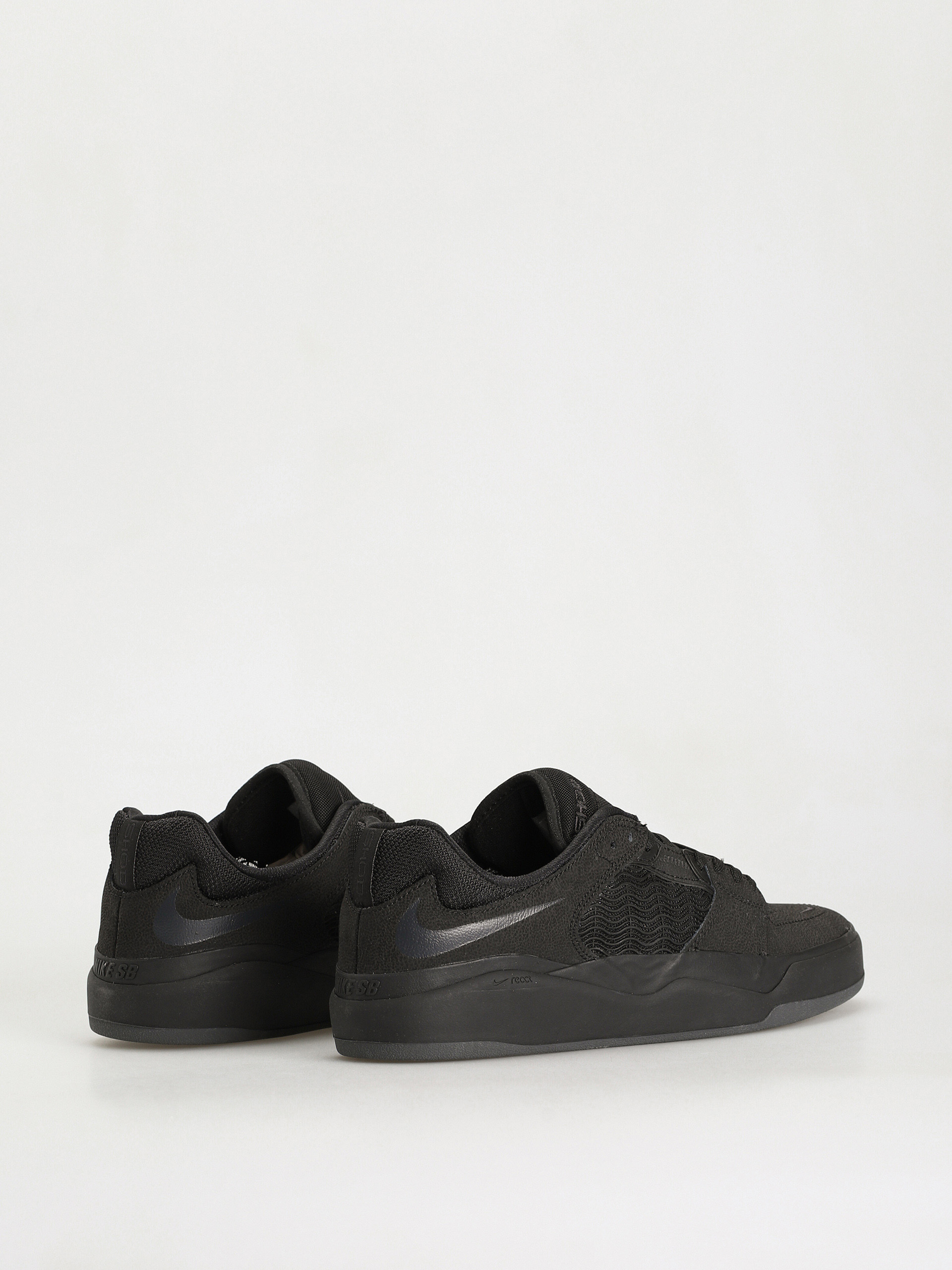 Buty Nike SB Ishod Prm (black/black black black)