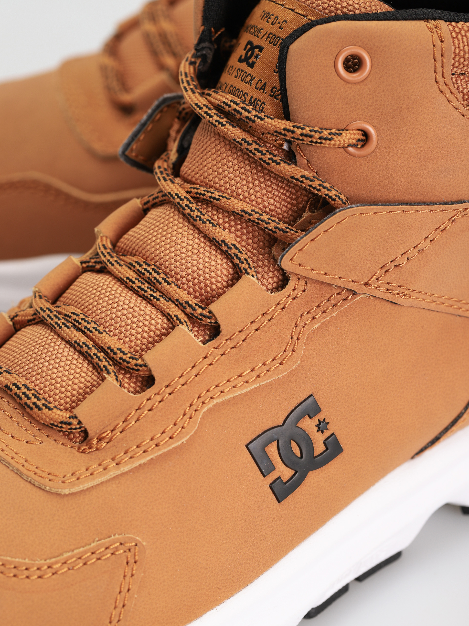 Buty DC Mutiny Wr (wheat/black)
