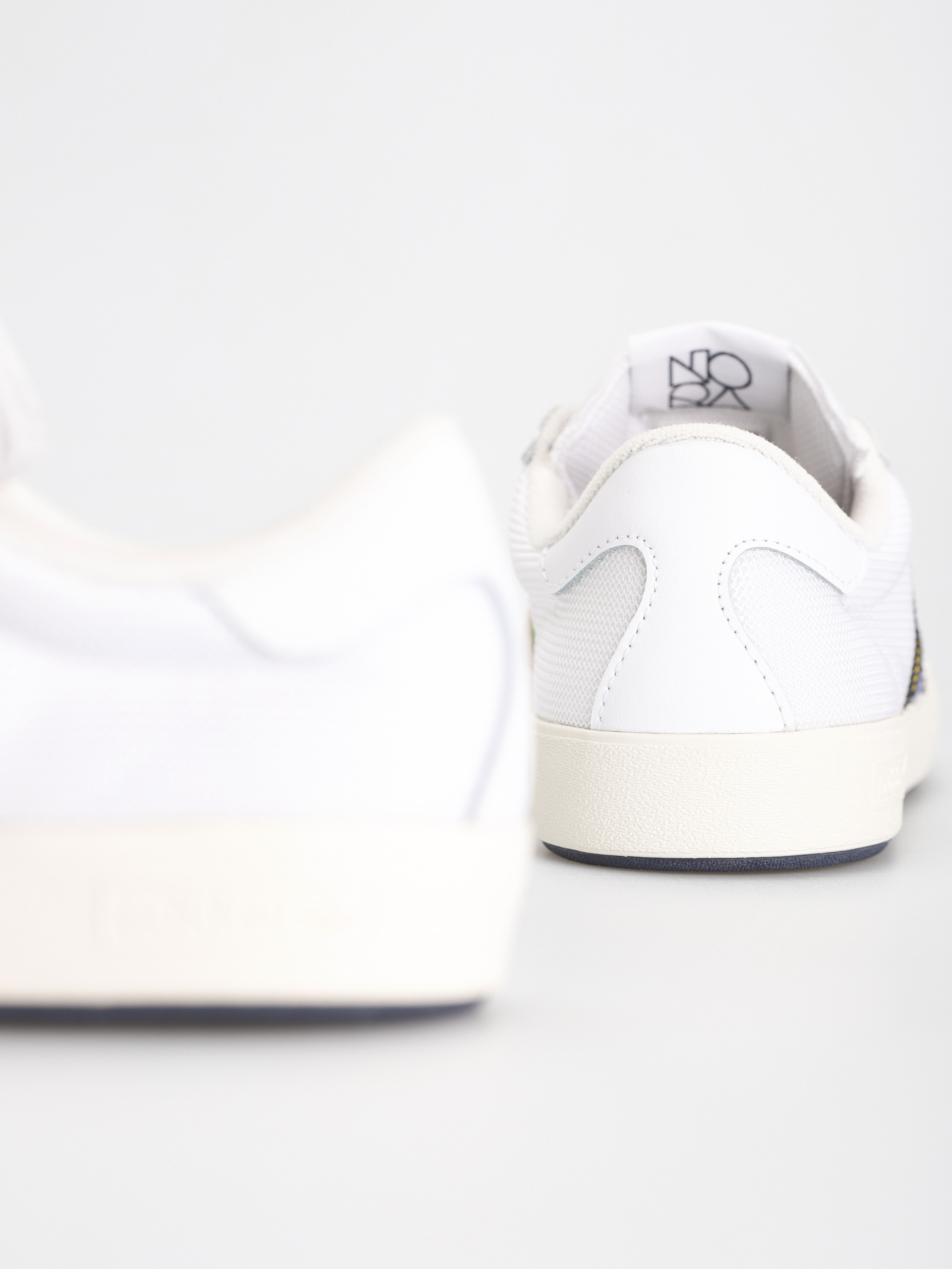 Buty adidas Nora (ftwwht/shanav/goldmt)