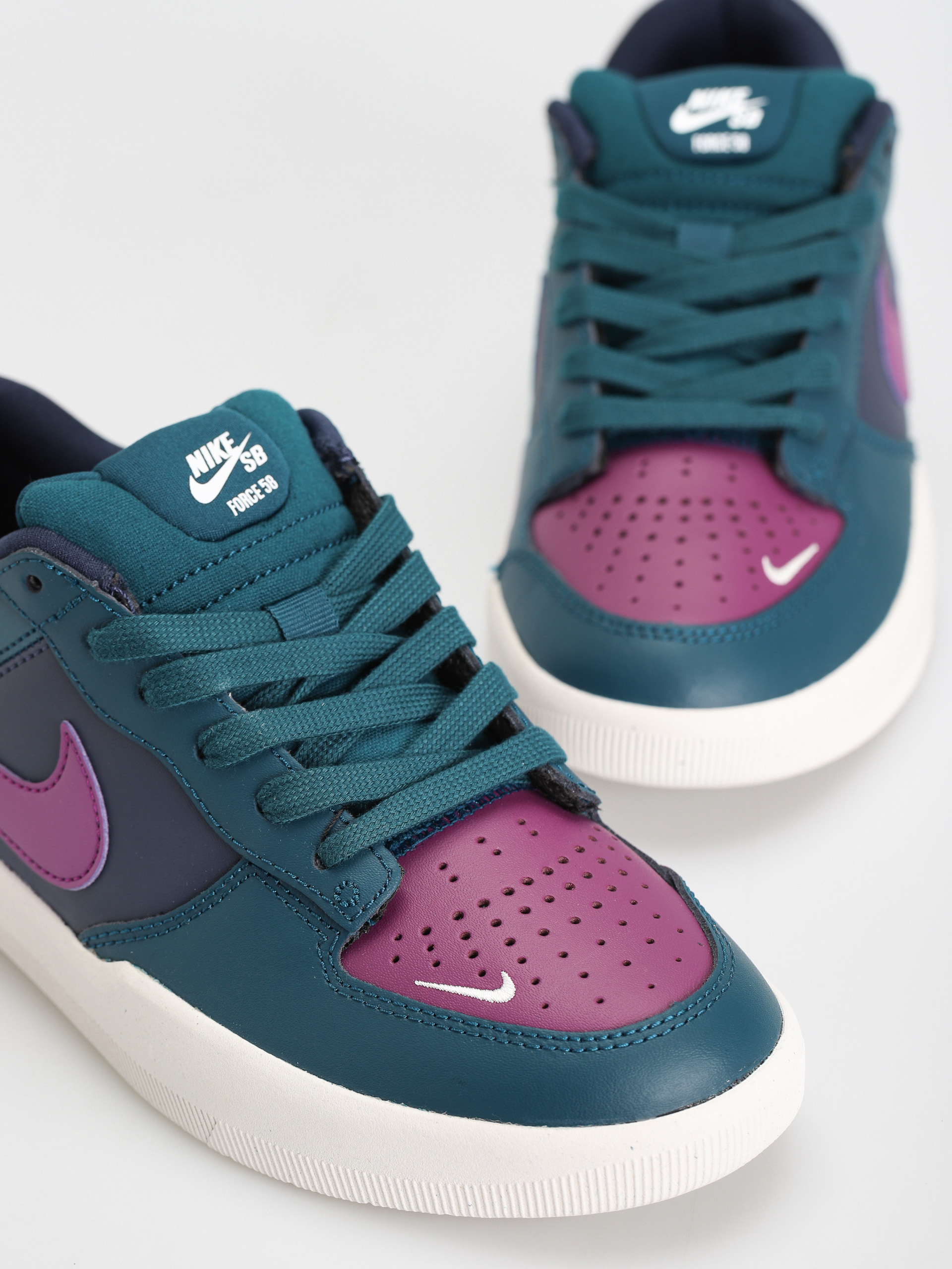 Buty Nike SB Force 58 Premium (obsidian/viotech midnight turq phantom)