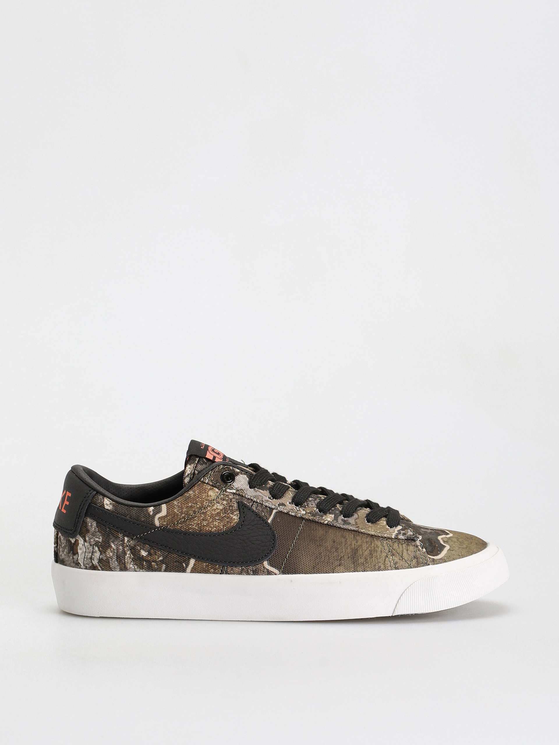 Buty Nike SB Blazer Low Pro Gt Prm (black/safety orange black photon dust)