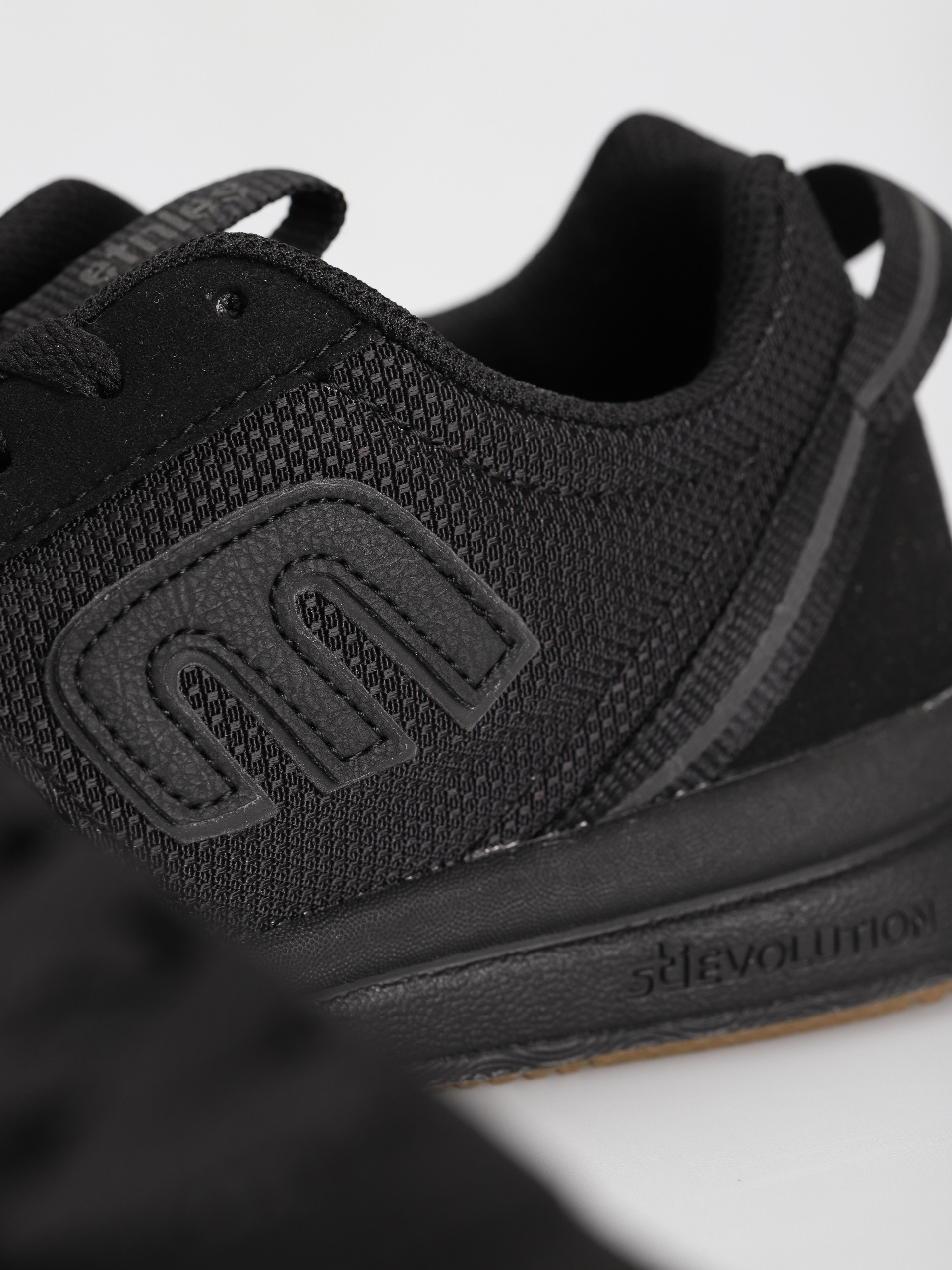Buty Etnies Ranger Lt (black/black/gum)